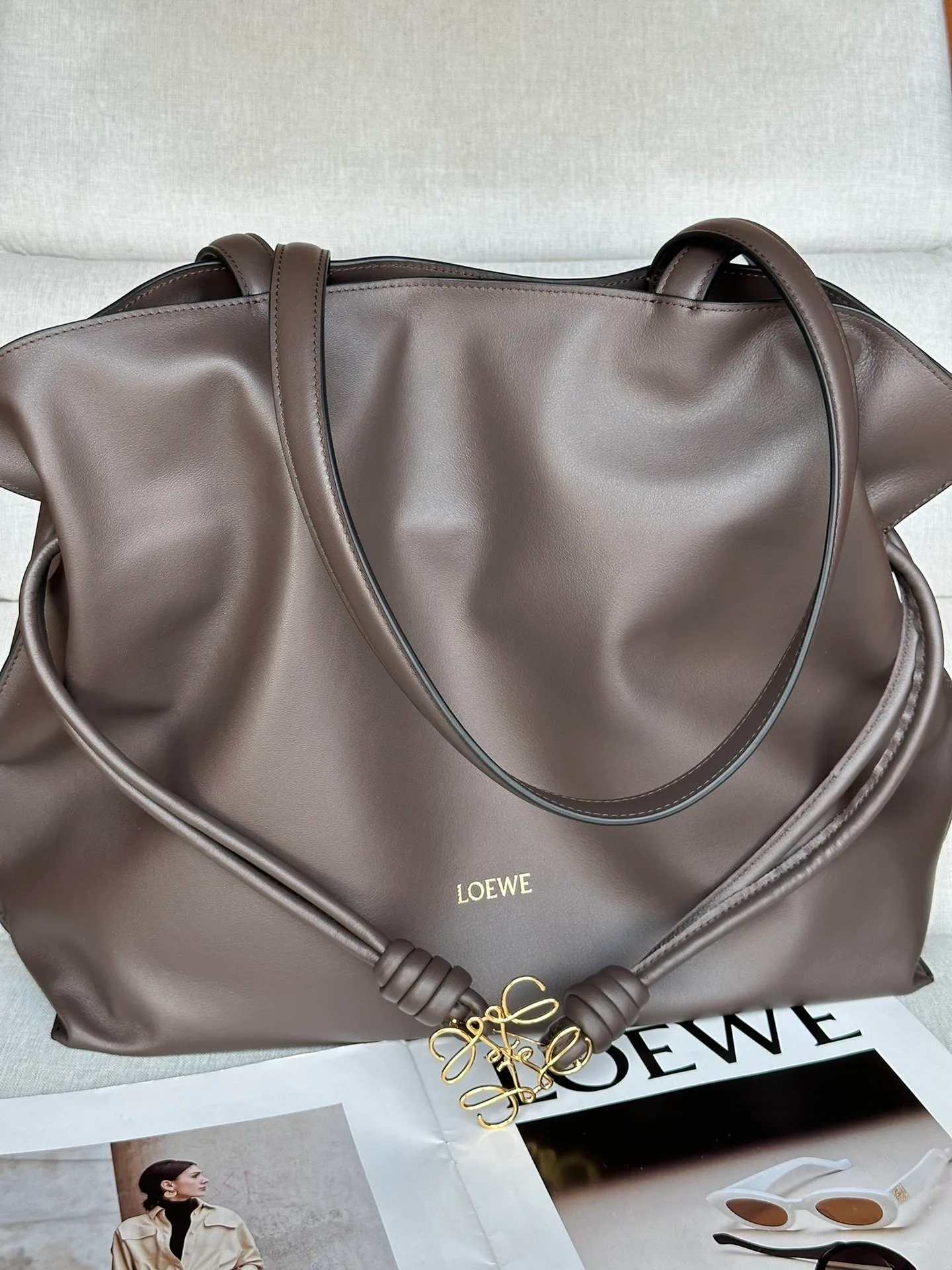 Классические Сумки Женские Loewe 13589692