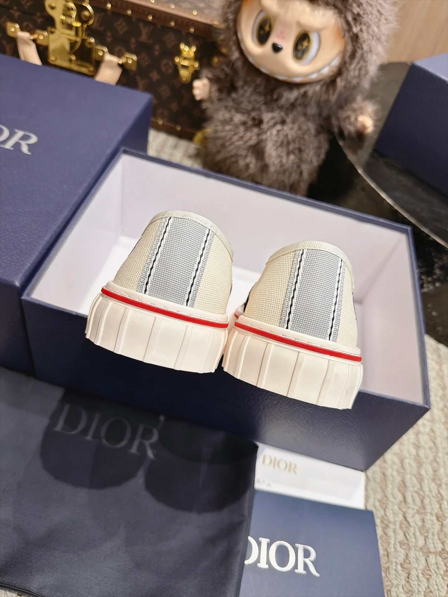 Кроссовки Женские Christian Dior 18039195