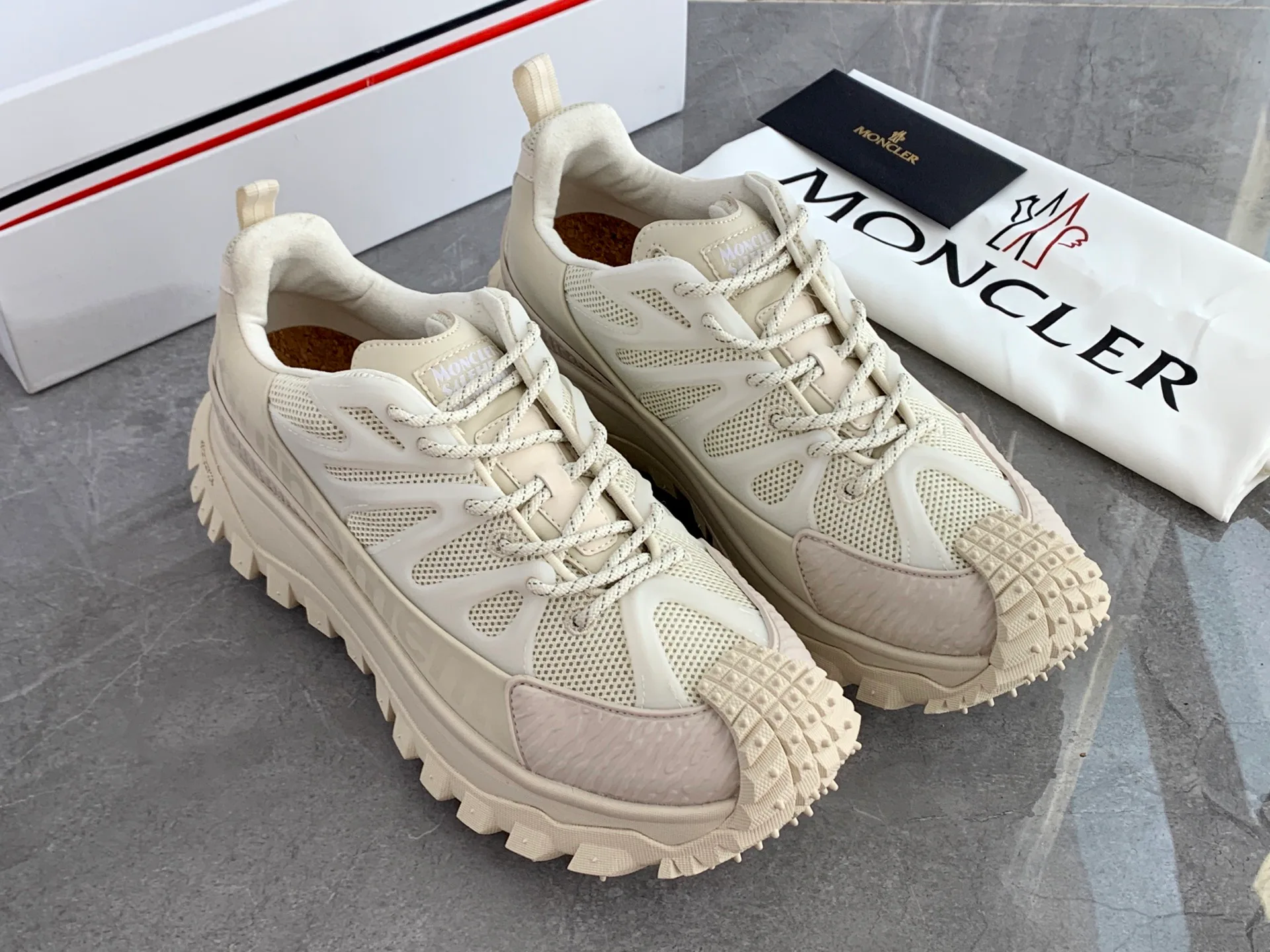 Кроссовки Женские Moncler 3415315