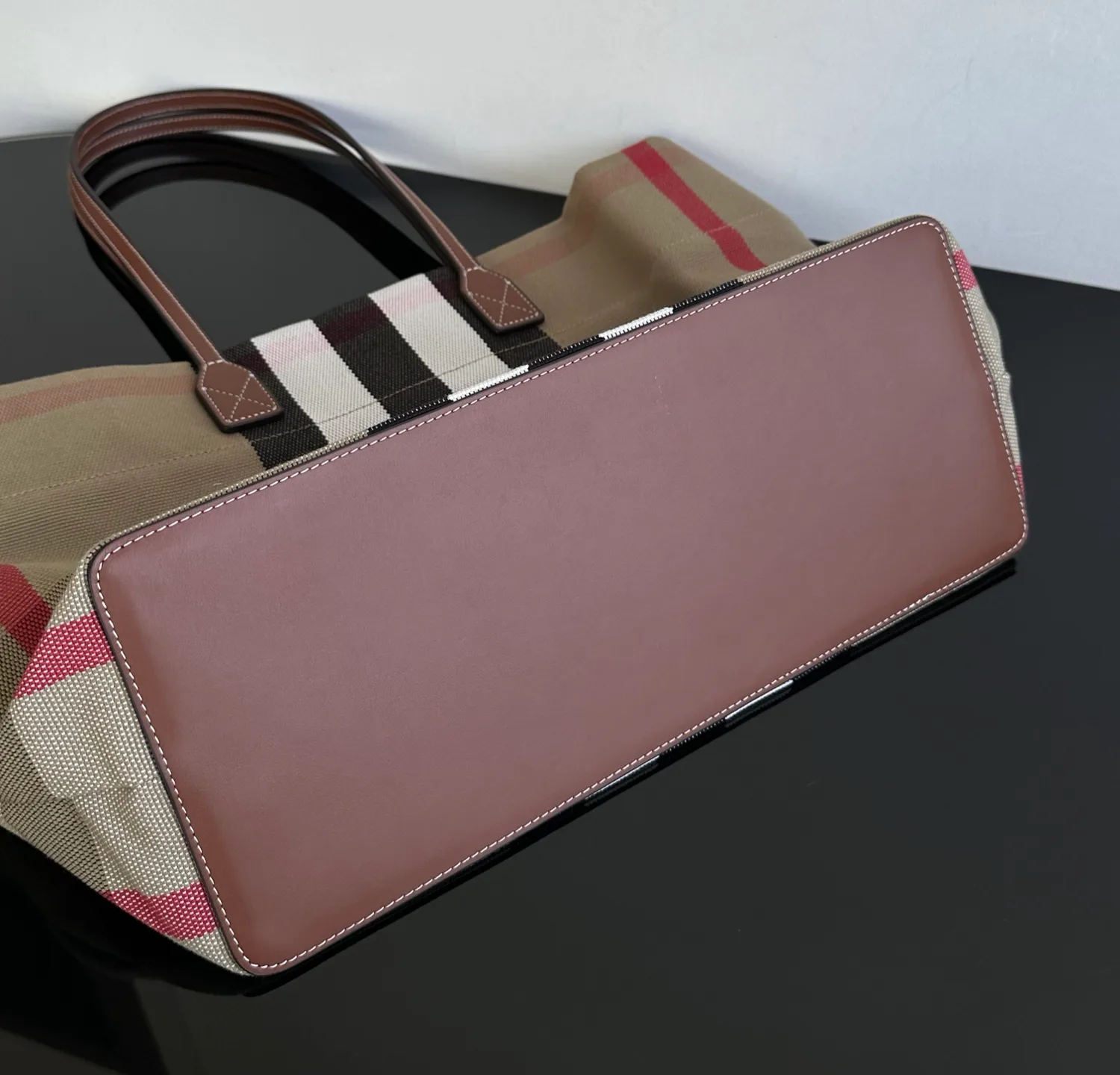 Классические Сумки Женские Burberry 18052791
