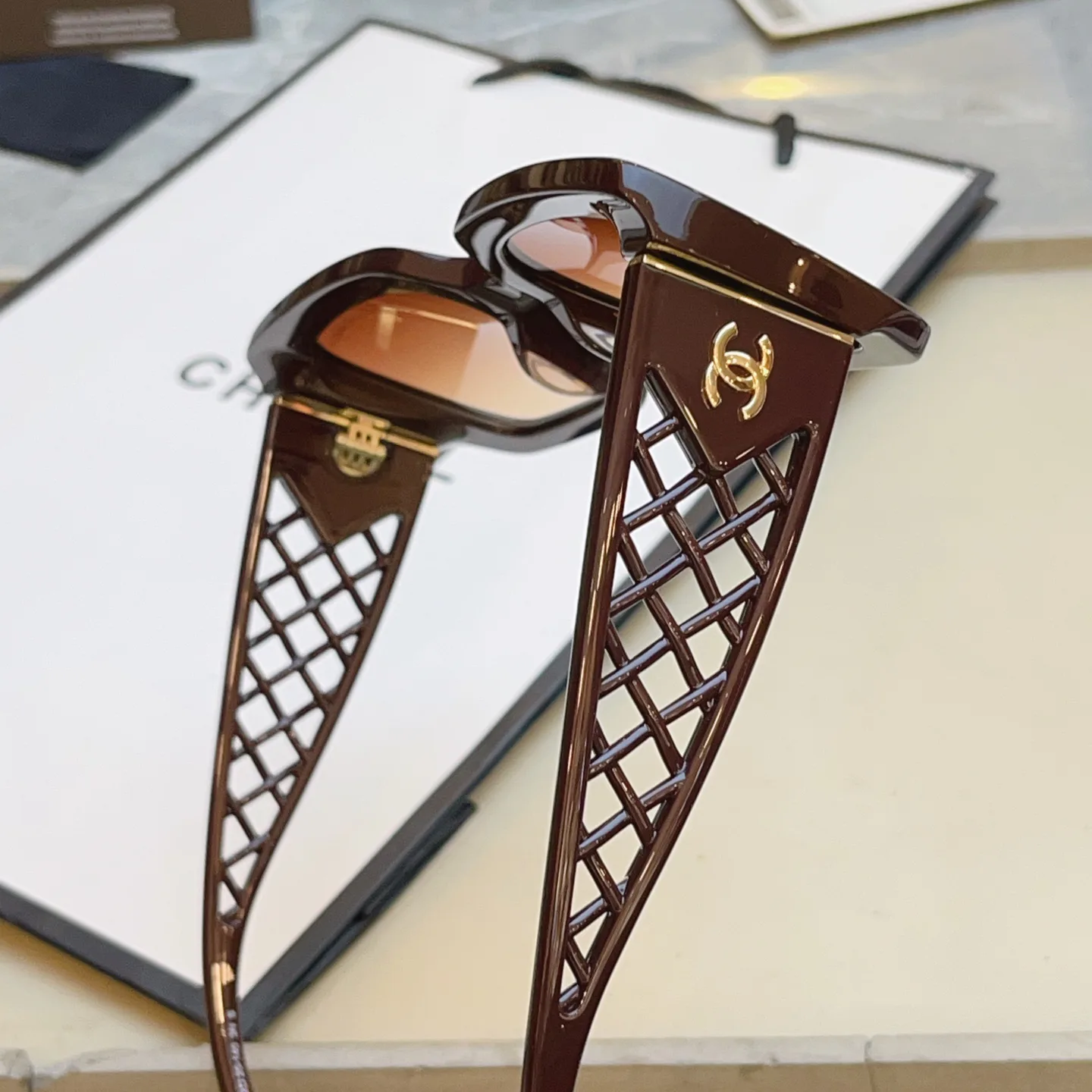 Очки Chanel 17529372