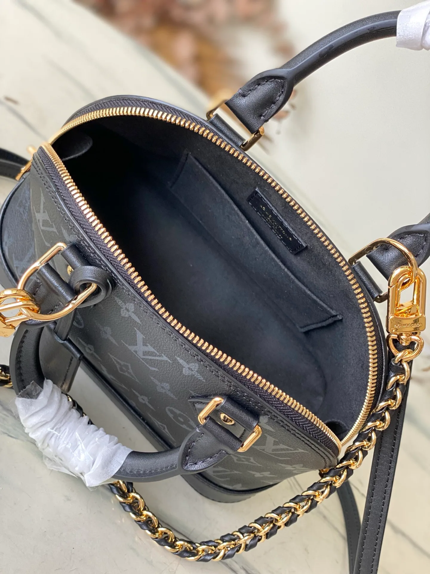 Классические Сумки Женские Louis Vuitton 18240367