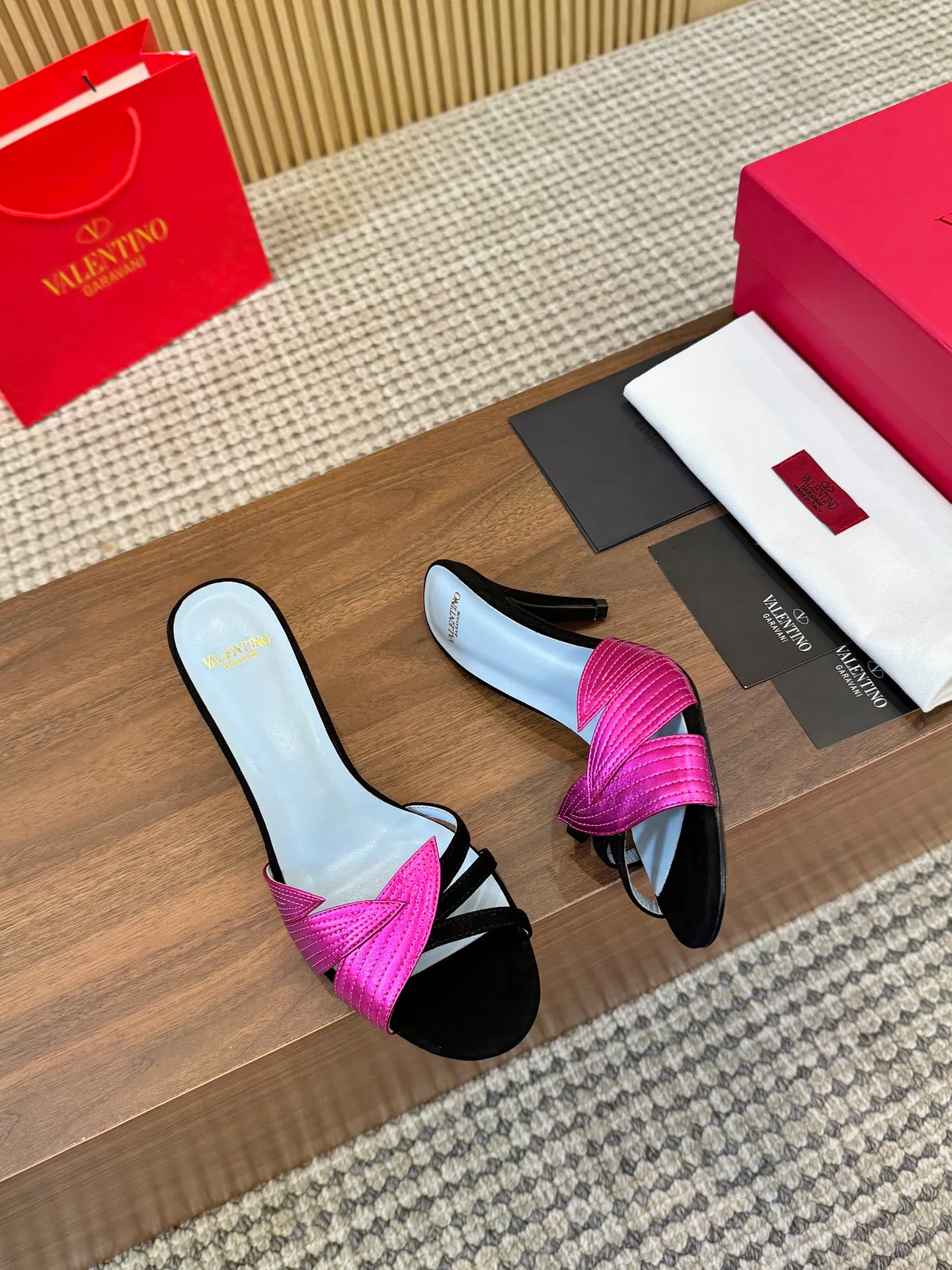 Босоножки Женские Valentino 9737243