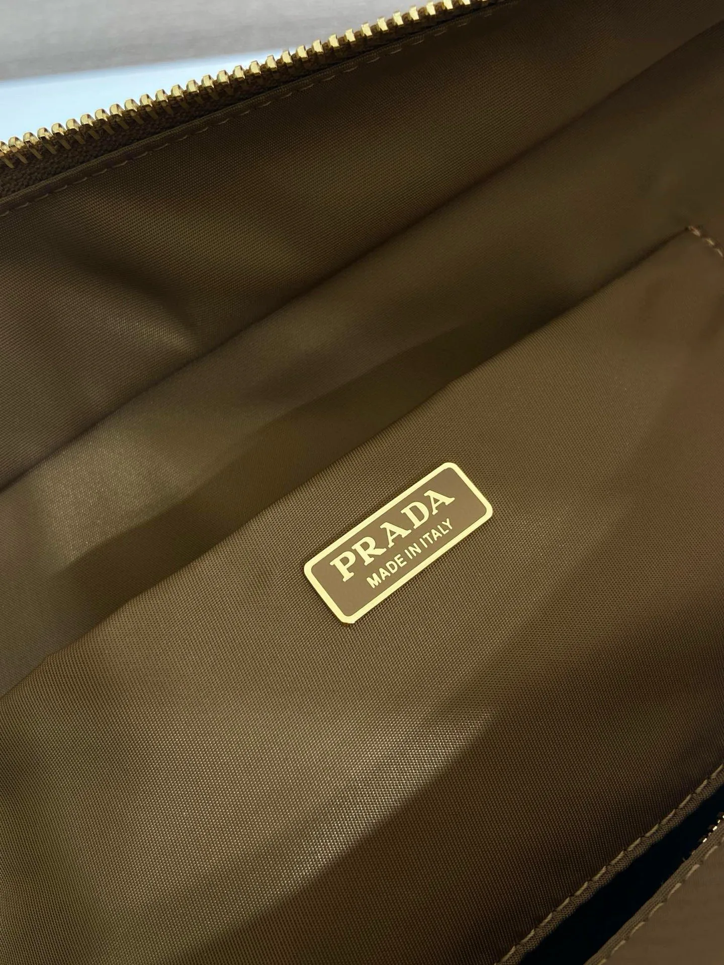 Сумки На Ремне Женские Prada 9650651
