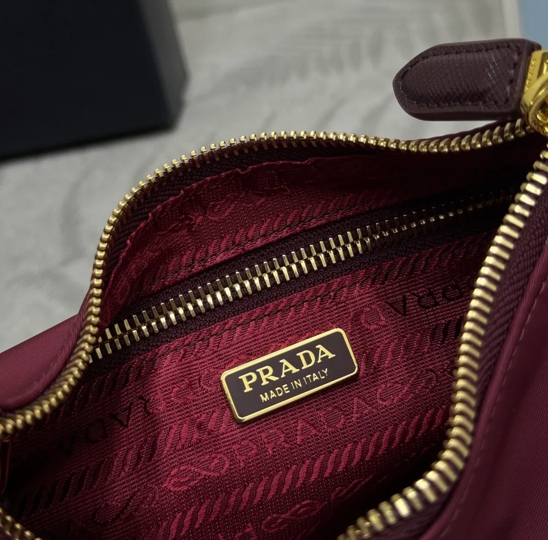 Сумки На Ремне Женские Prada 11682022
