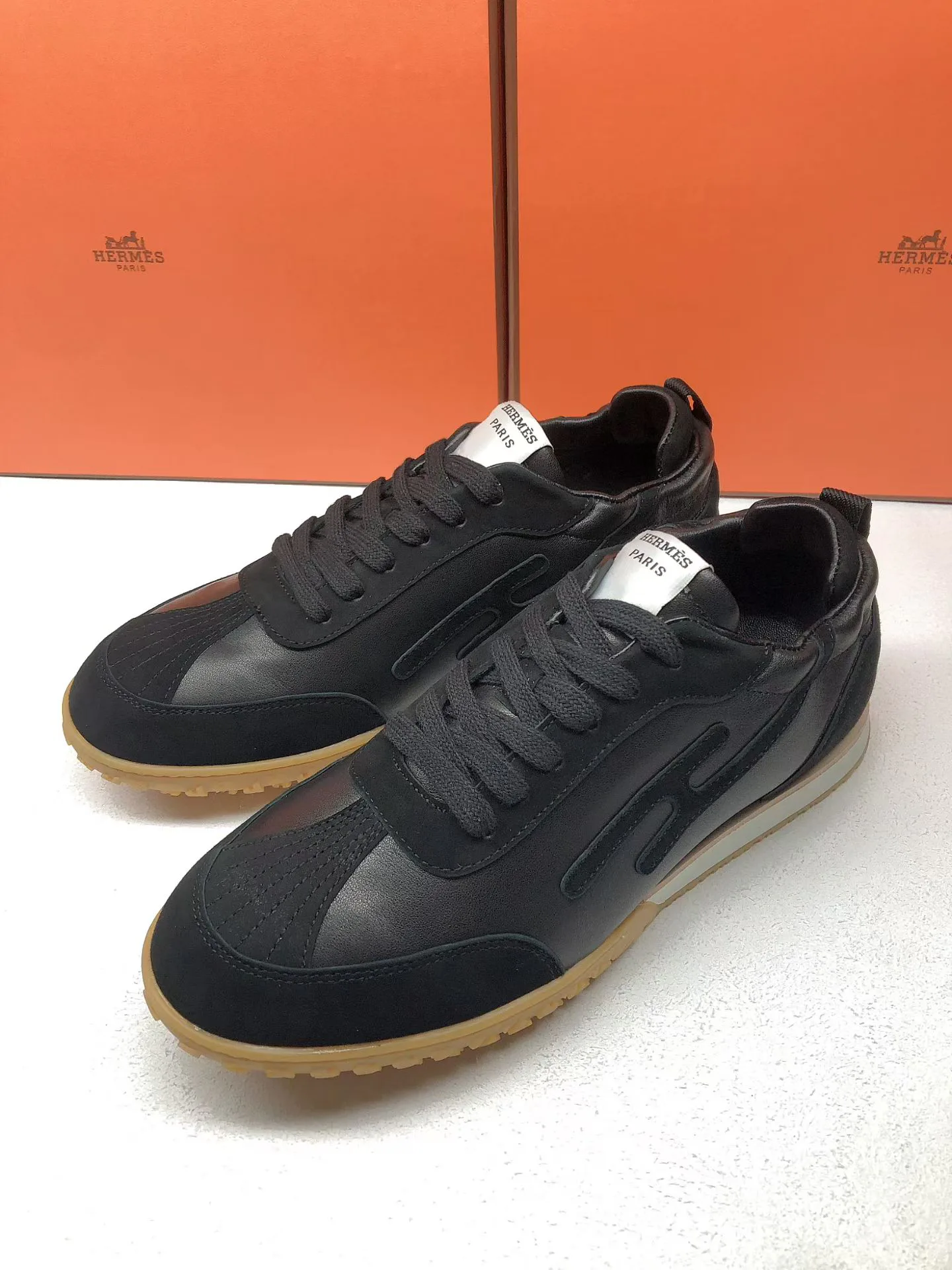 Кроссовки Женские Hermes 11765367