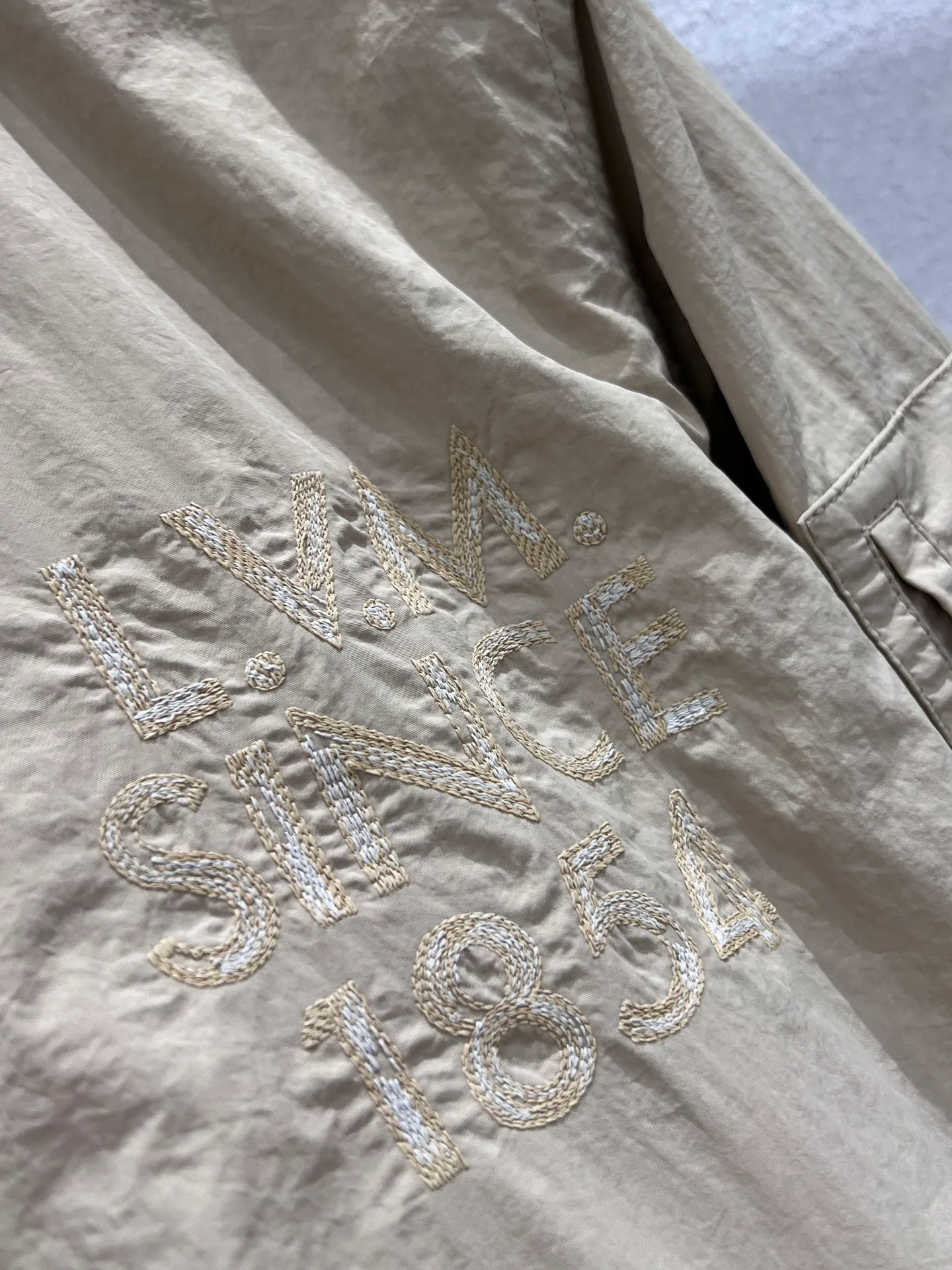 Куртки И Пуховики Женские Louis Vuitton 5204759