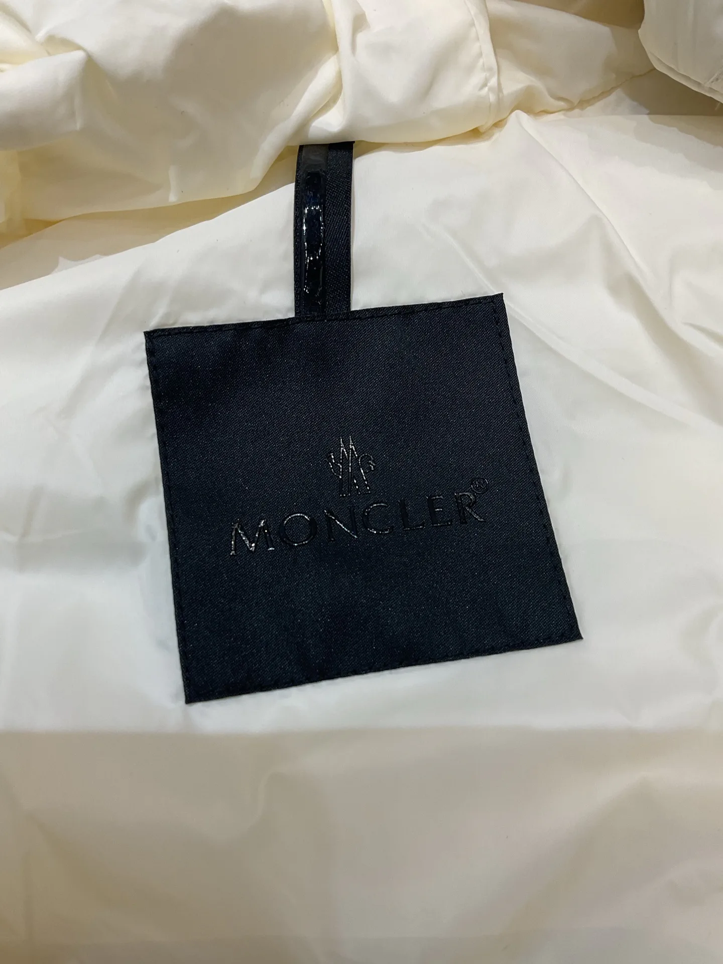 Куртки И Пуховики Женские Moncler 19567582
