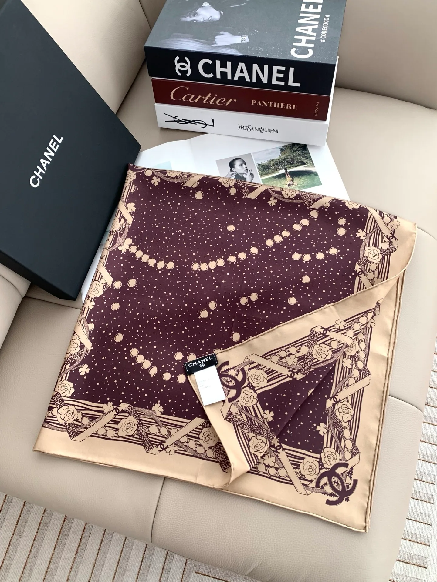 Платки Chanel 18476593