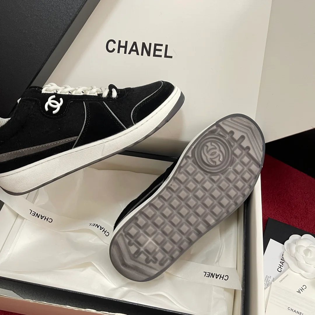 Кроссовки Женские Chanel 18195103