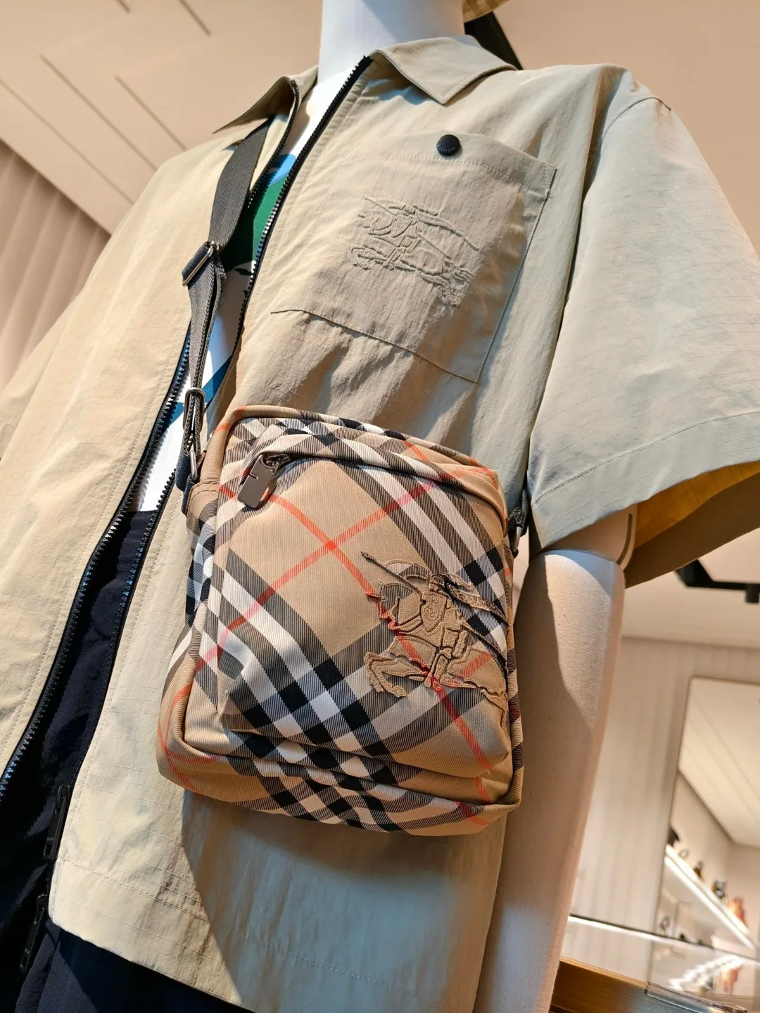 Рубашки Мужские Burberry 17364992