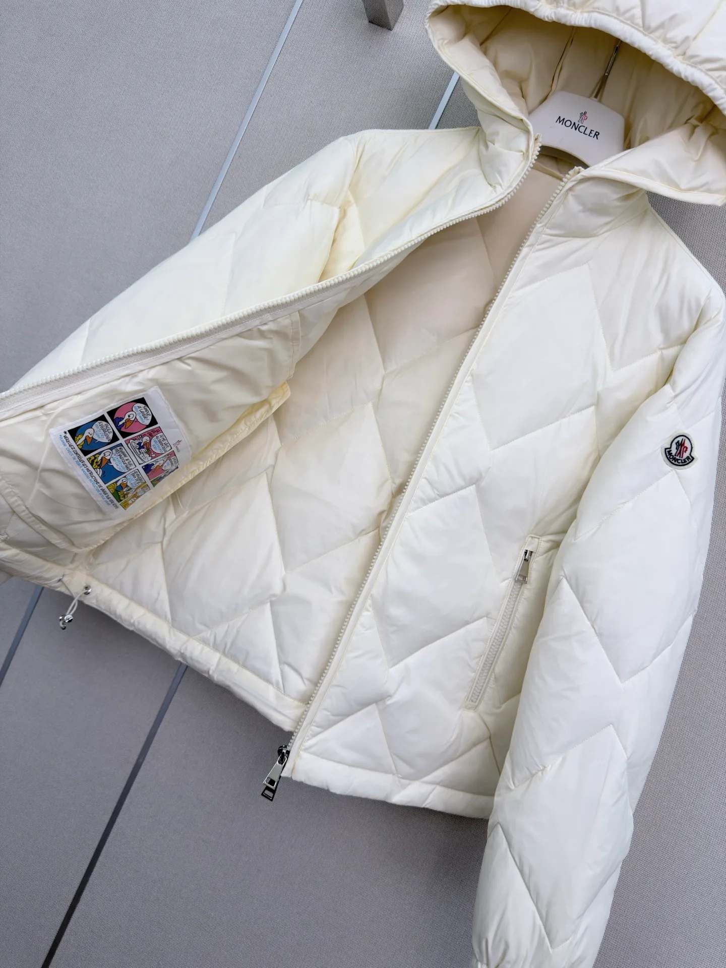 Куртки И Пуховики Женские Moncler 18877924