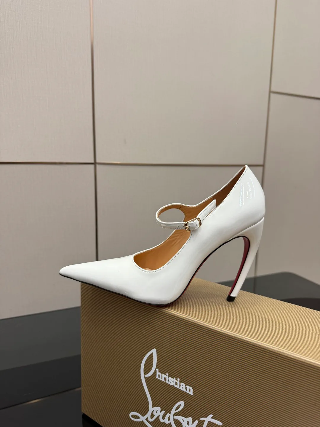 Туфли Женские Christian Louboutin 5052089