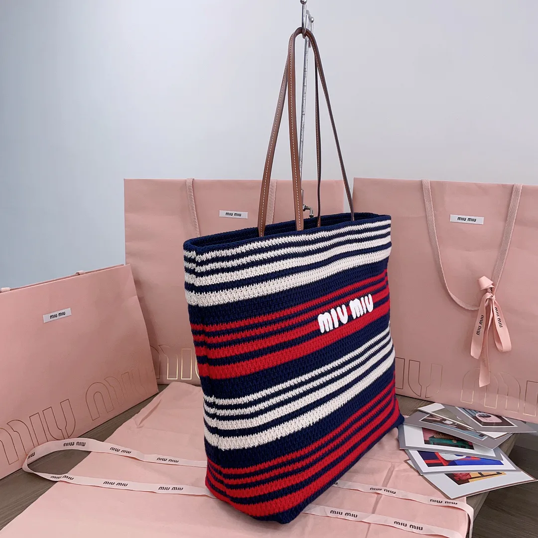 Классические Сумки Женские Miu Miu 445096