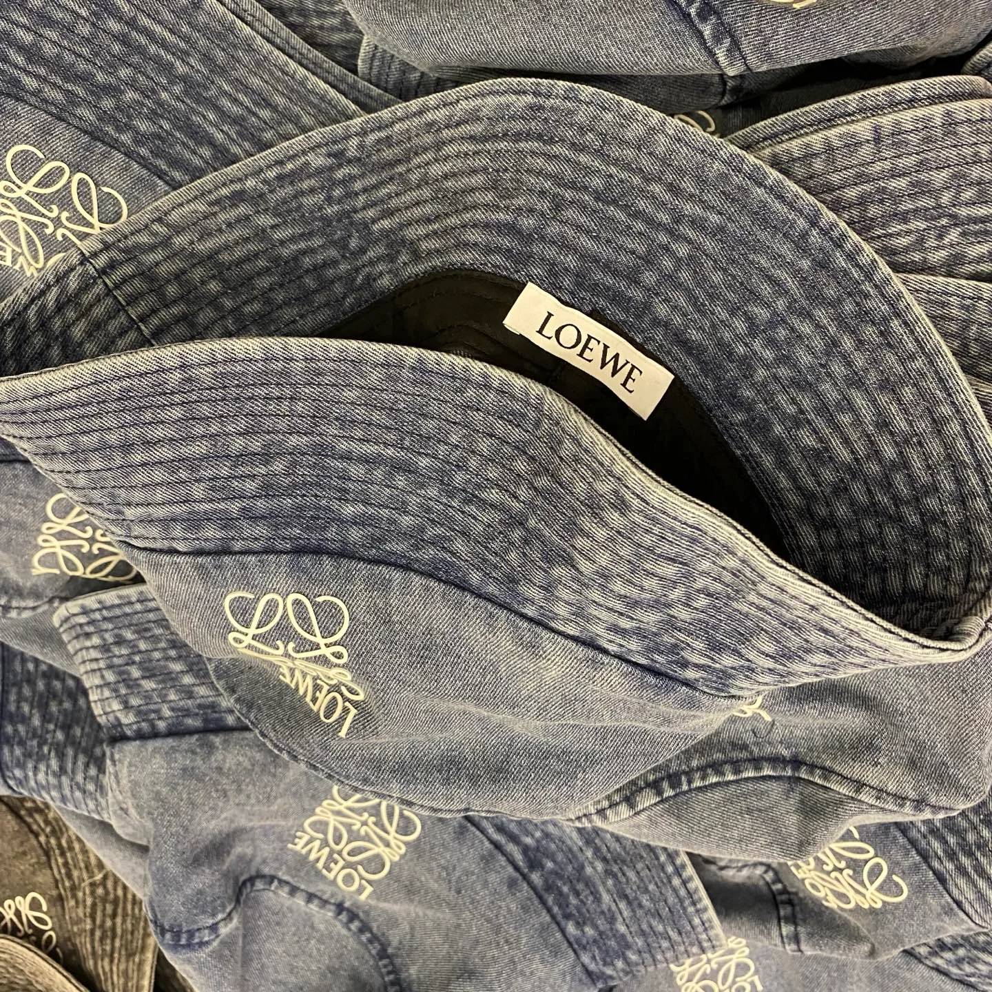 Головные Уборы Loewe 17028