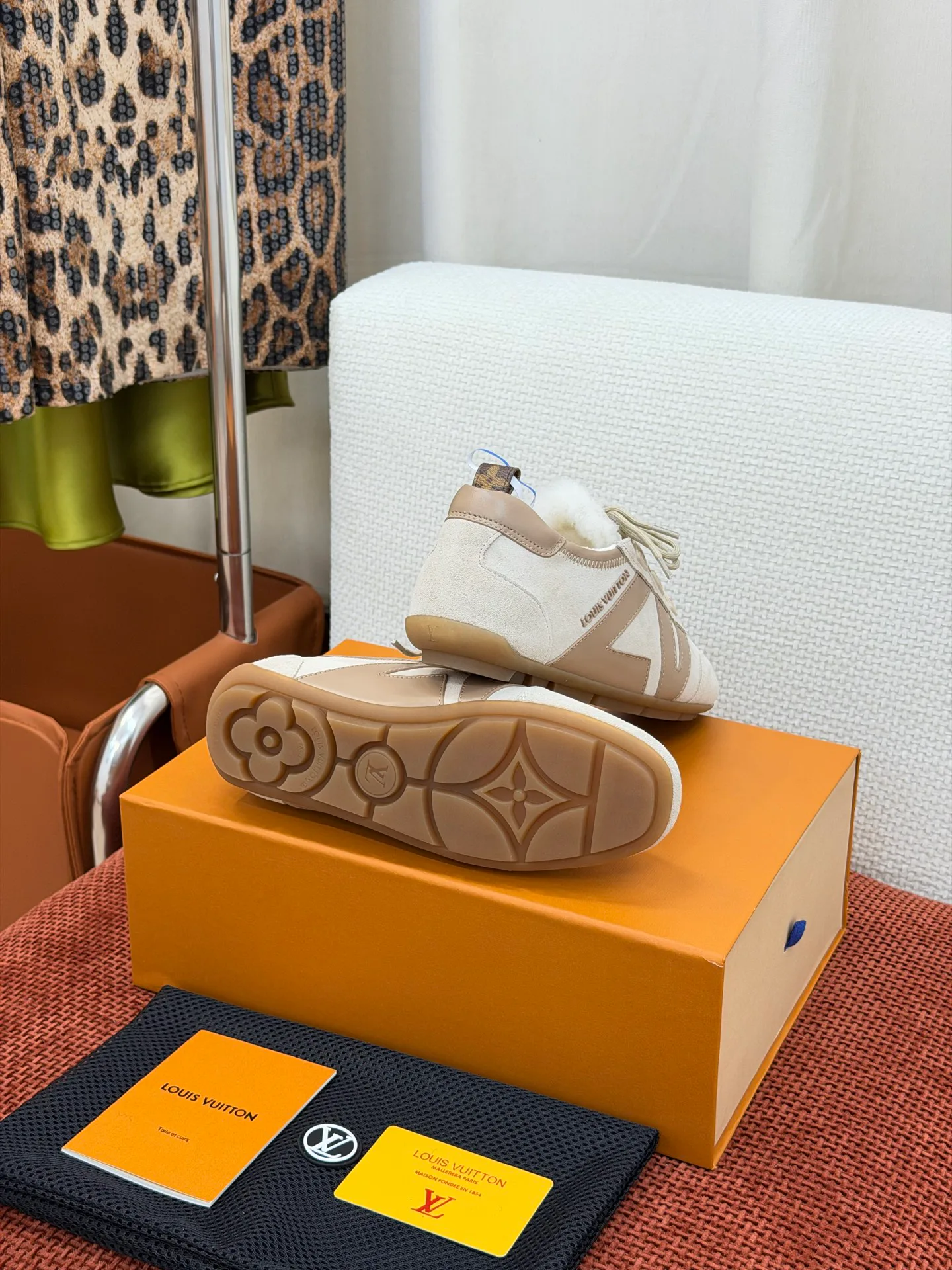 Кроссовки Женские Louis Vuitton 19585460
