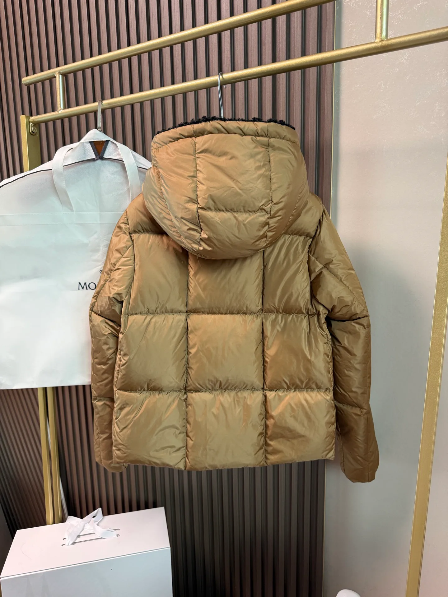 Куртки И Пуховики Женские Moncler 18825234