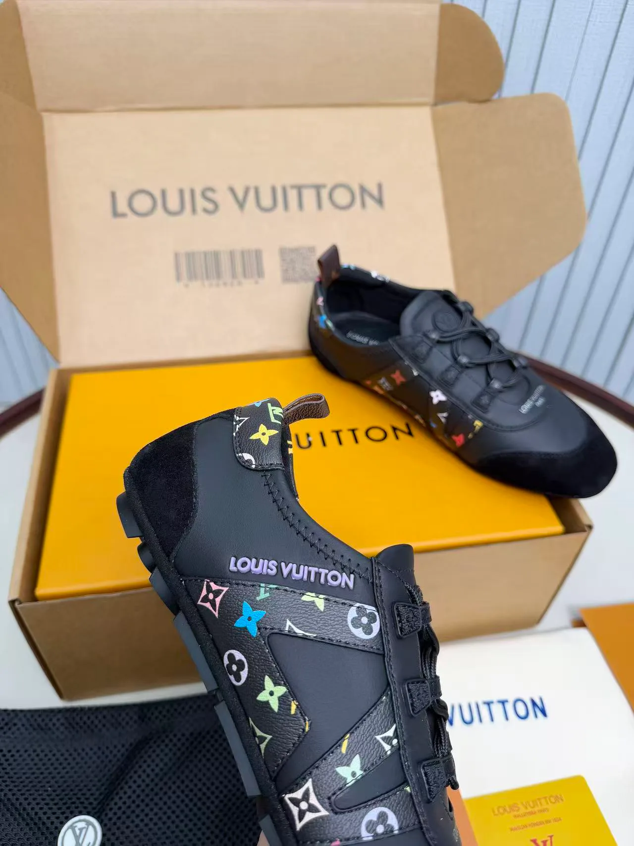 Кроссовки Женские Louis Vuitton 11250657