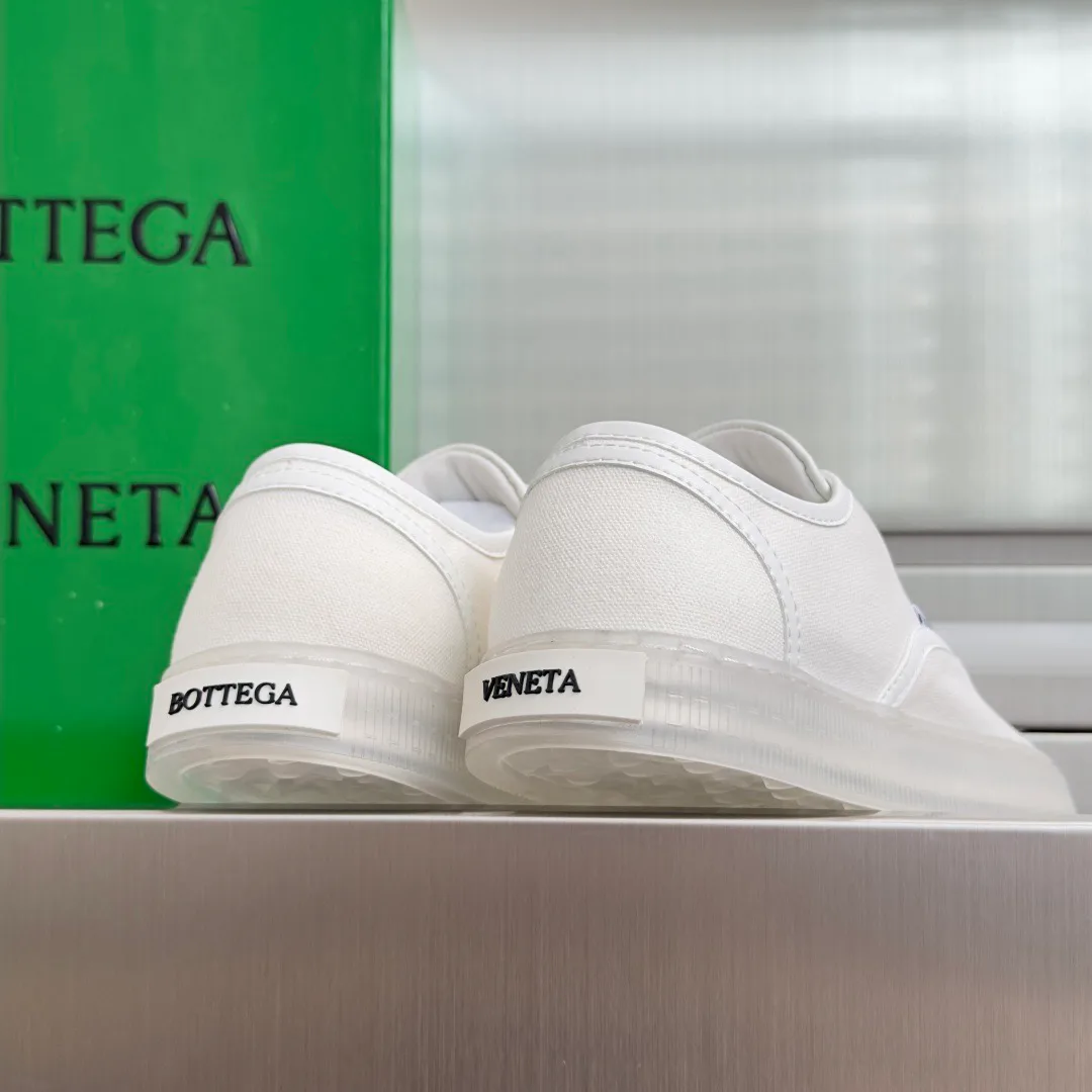 Кроссовки Женские Bottega Veneta 17530524
