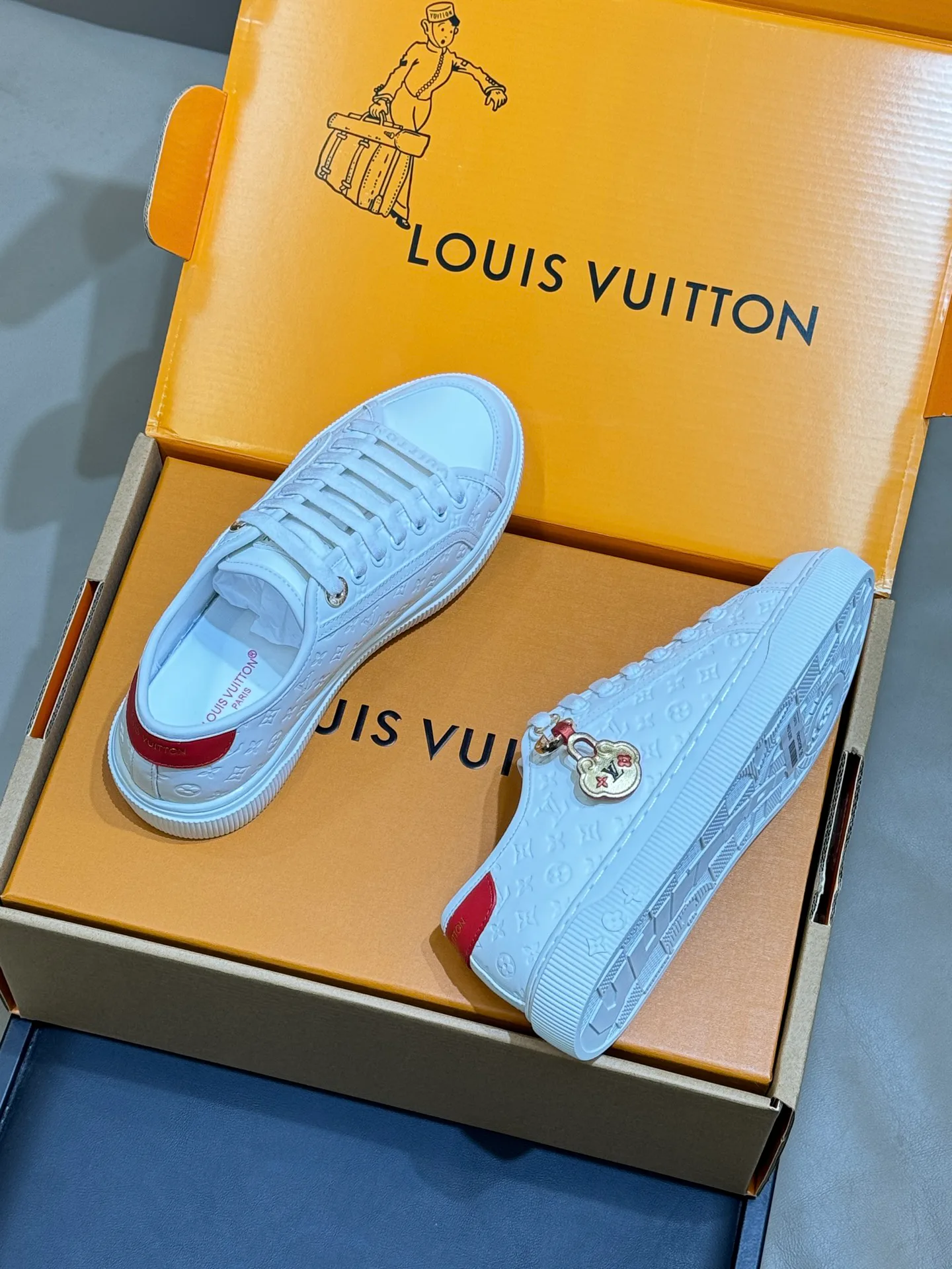 Кроссовки Женские Louis Vuitton 1769992