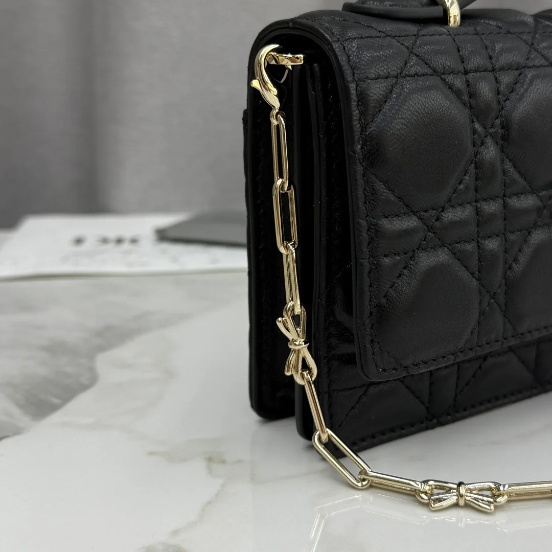 Классические Сумки Женские Christian Dior 12594757