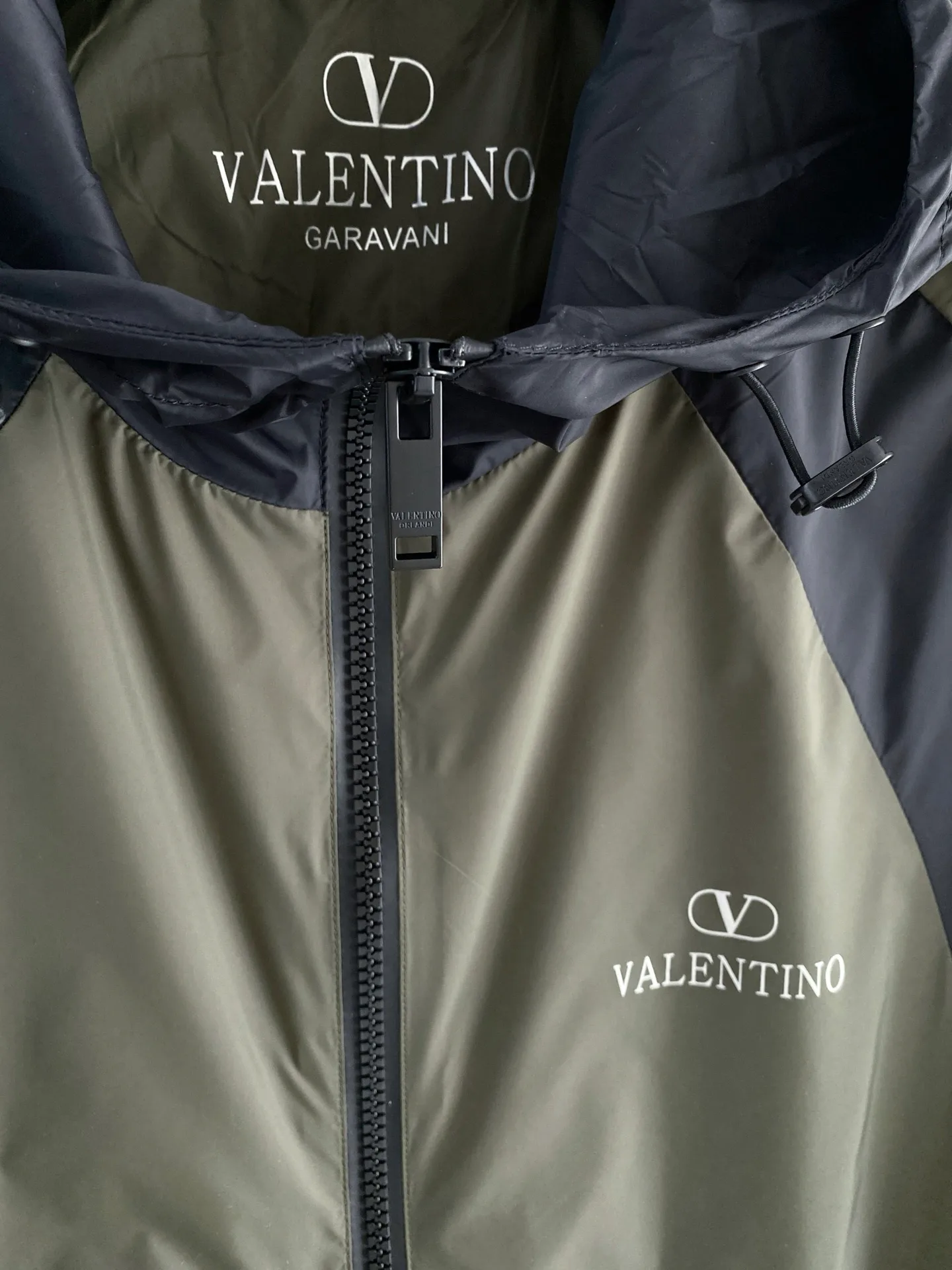 Куртки И Пуховики Мужские Valentino 11392196
