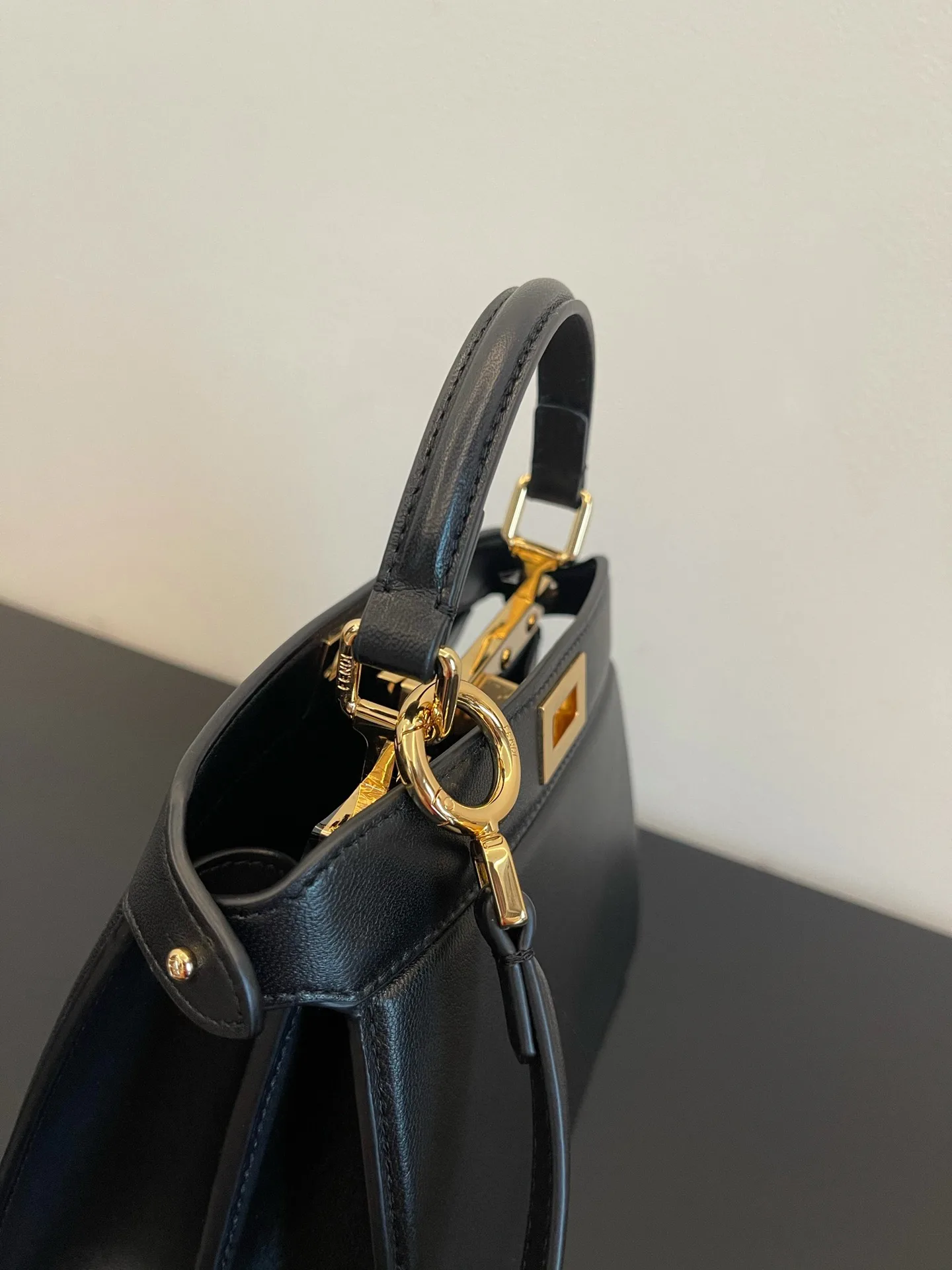 Классические Сумки Женские Fendi 13234494