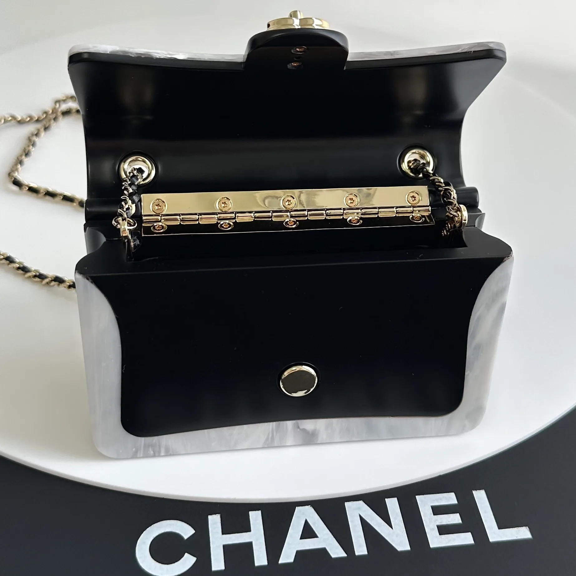 Классические Сумки Женские Chanel 18058571