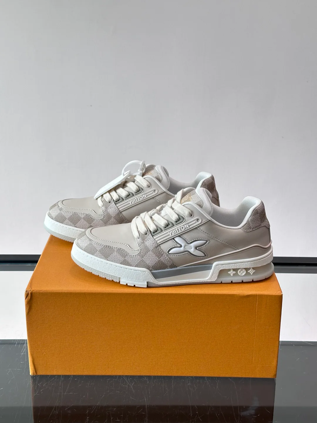 Кроссовки Мужские Louis Vuitton 13546850