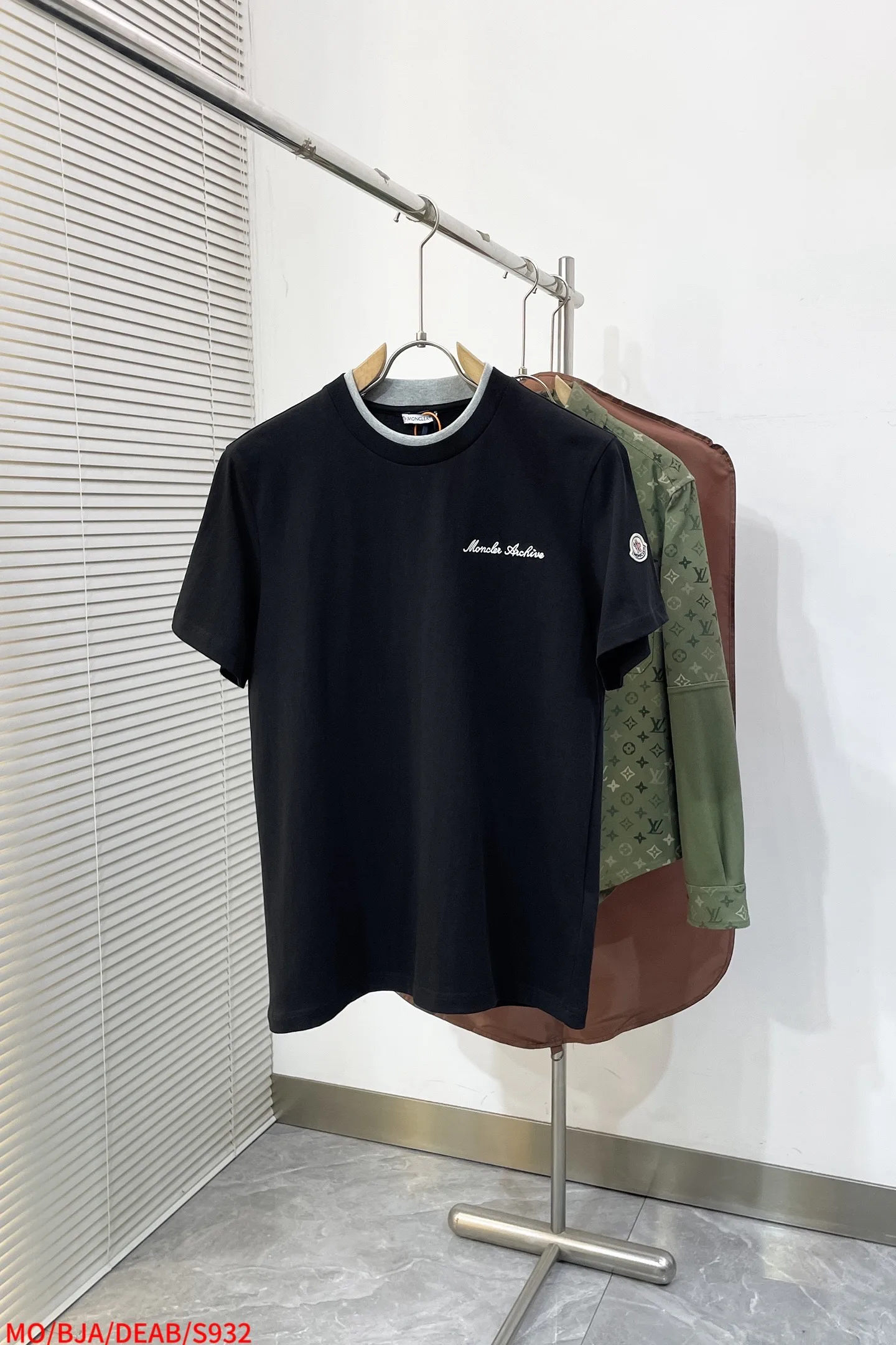 Футболки Женские Moncler 6082571