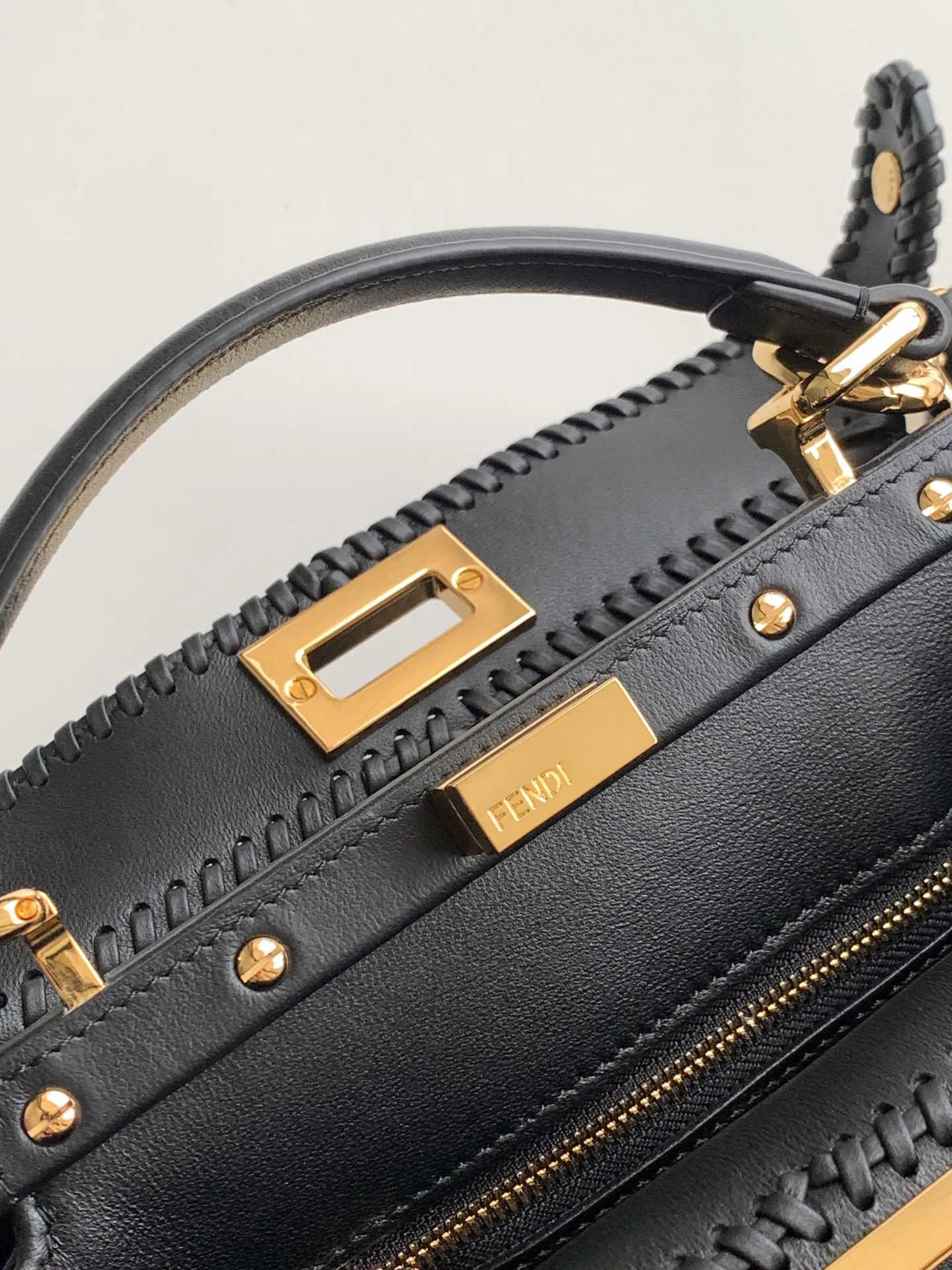 Классические Сумки Женские Fendi 13234487
