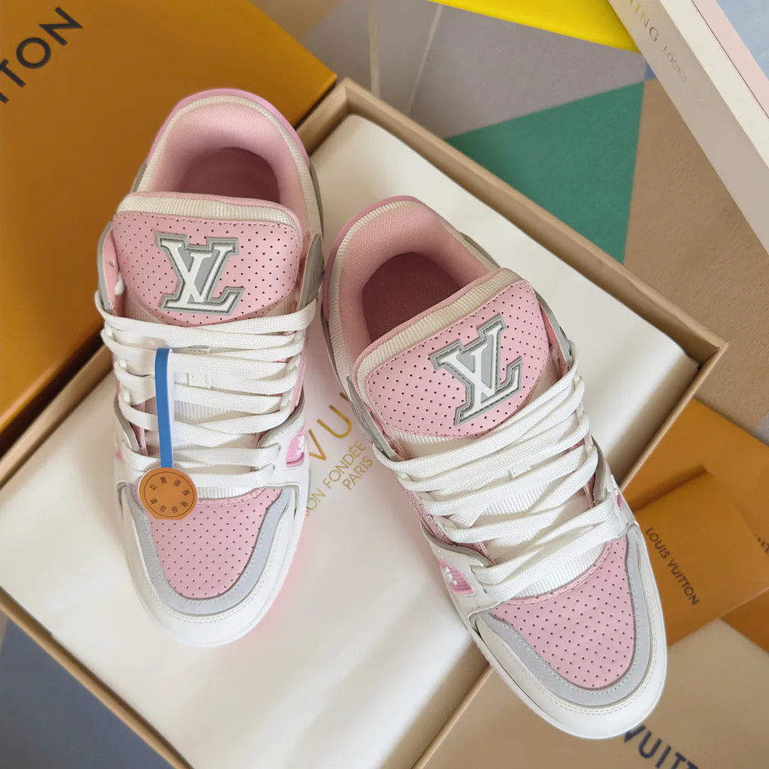 Кроссовки Женские Louis Vuitton 10646324
