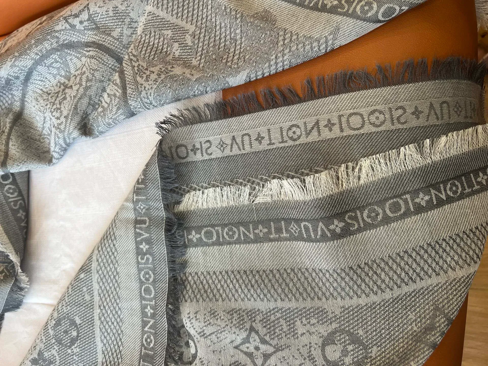 Шарфы Louis Vuitton 57112