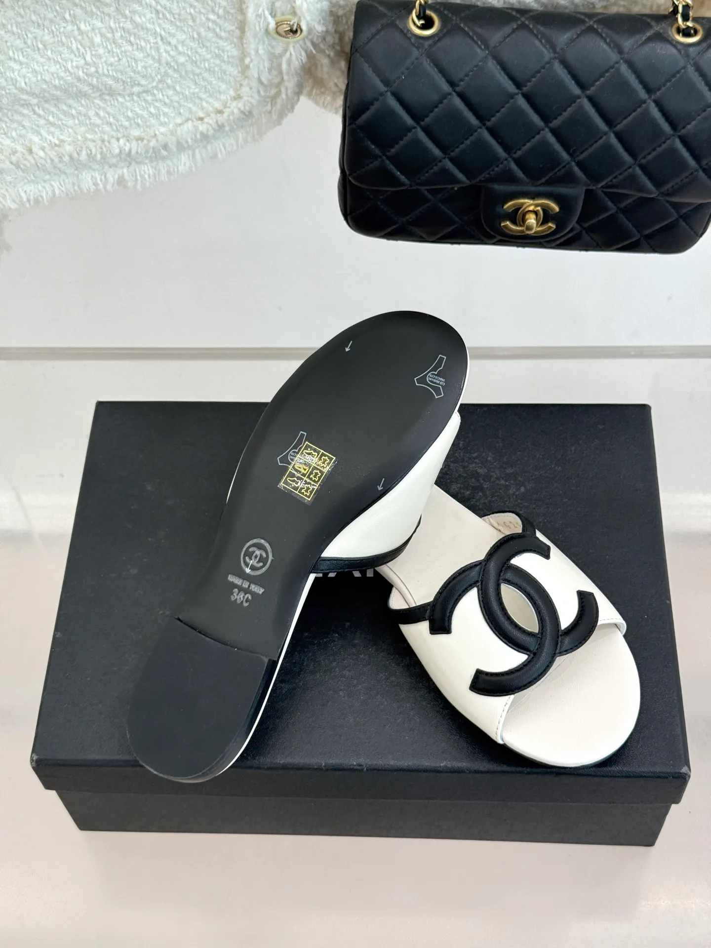 Шлепанцы Женские Chanel 11485805