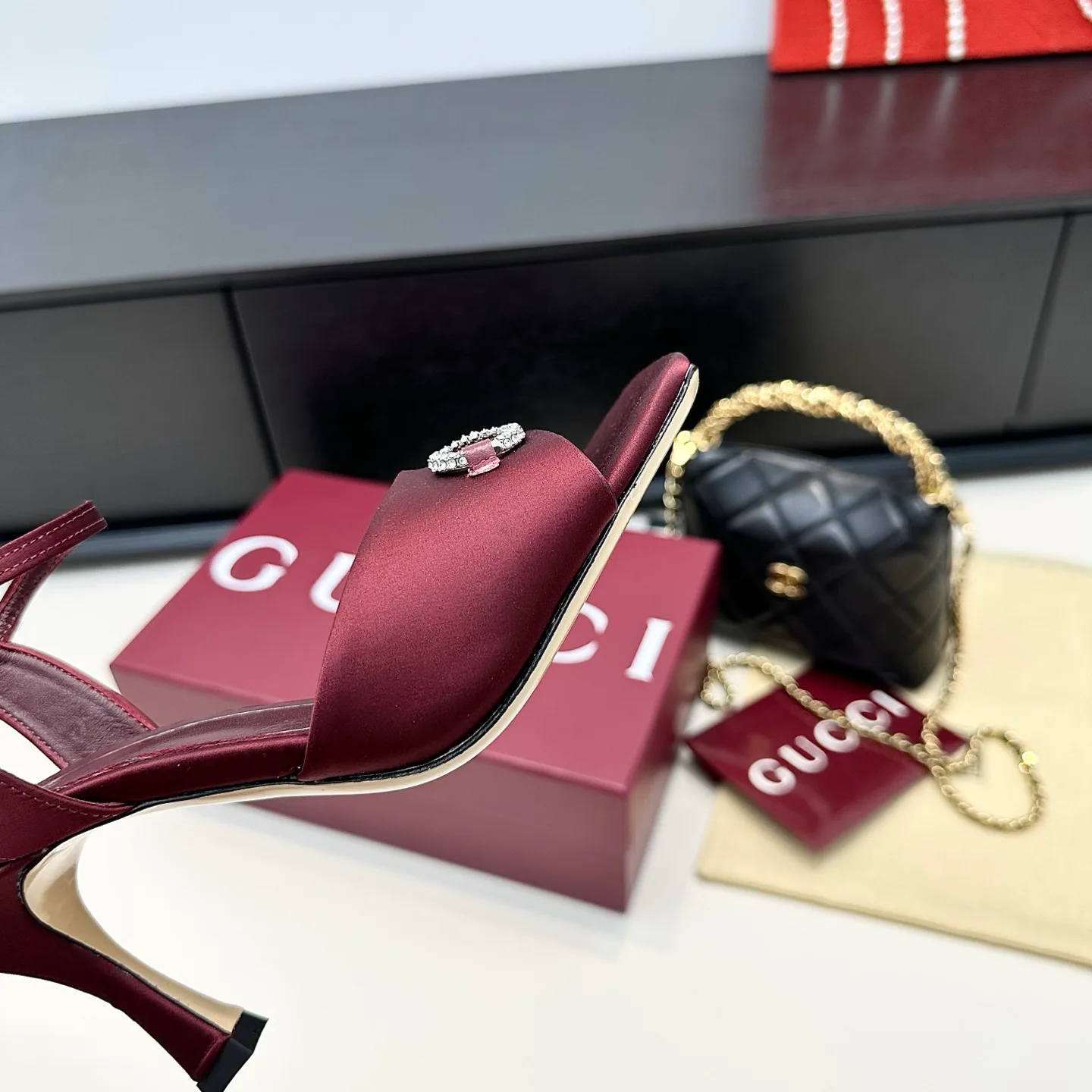 Босоножки Женские Gucci 17614703