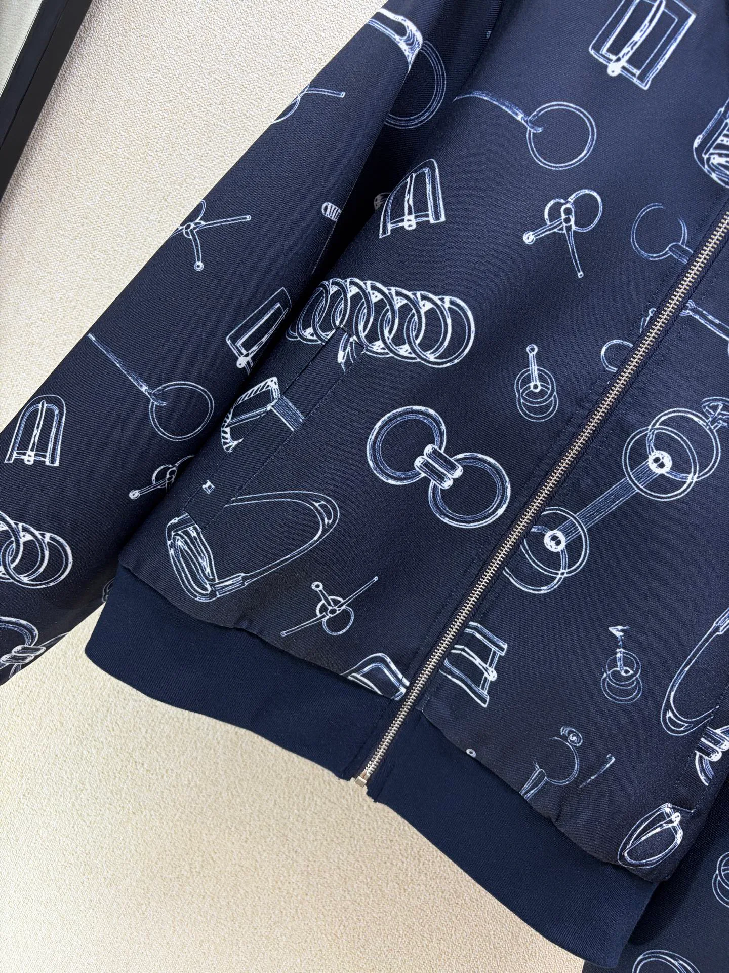 Куртки И Пуховики Женские Hermes 18506391