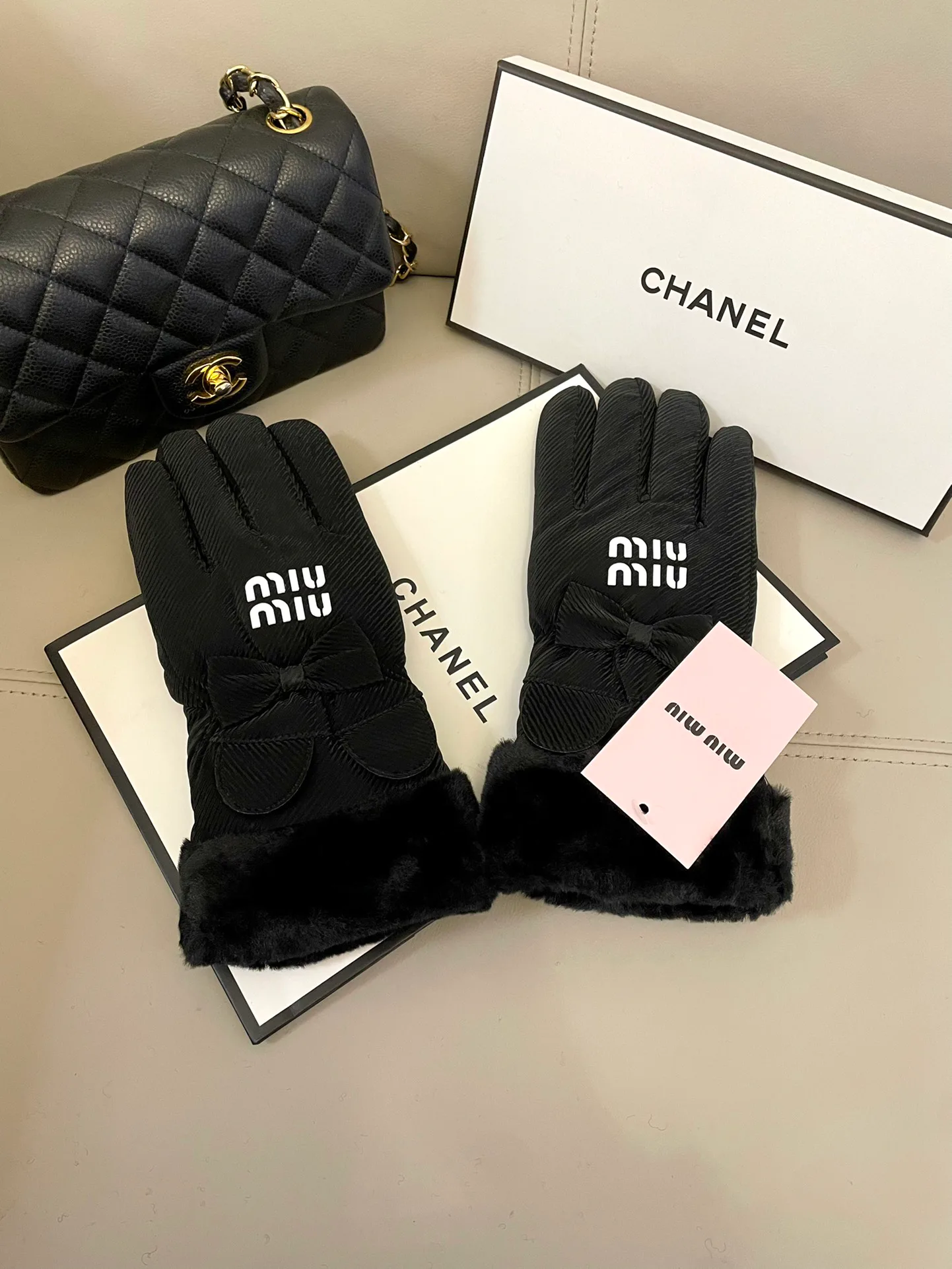 Перчатки Miu Miu 262322