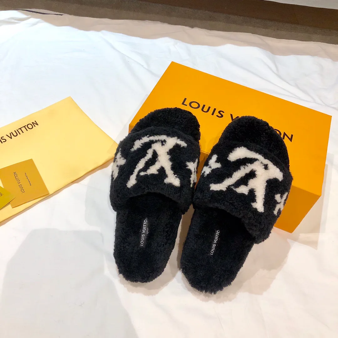 Тапочки Женские Louis Vuitton 18034624