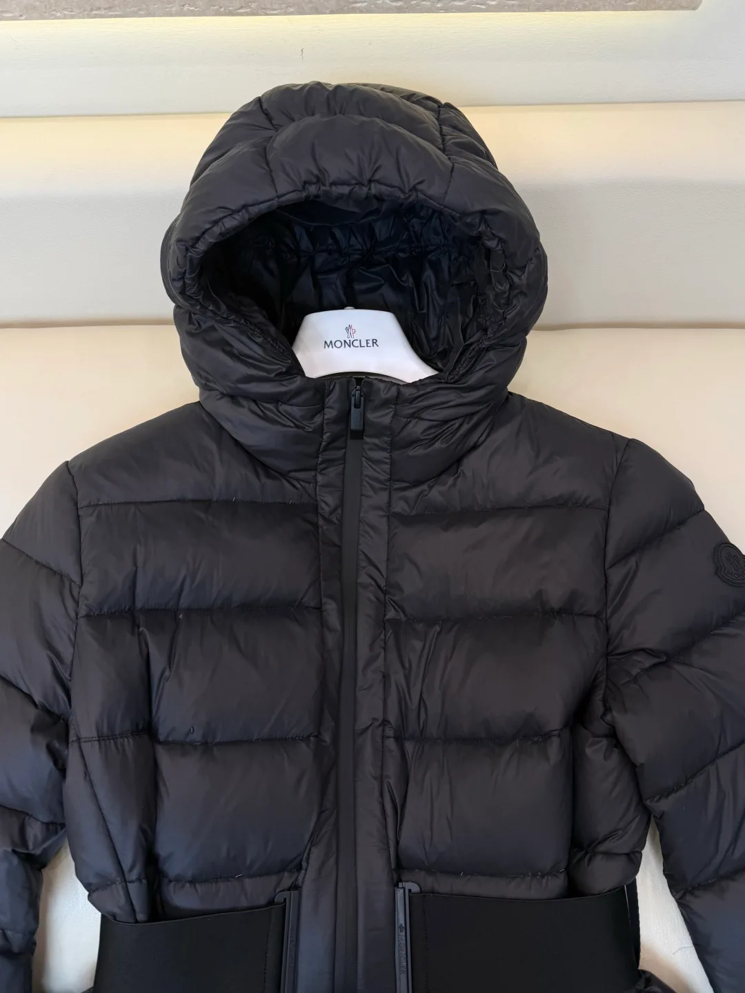 Куртки И Пуховики Женские Moncler 18629928