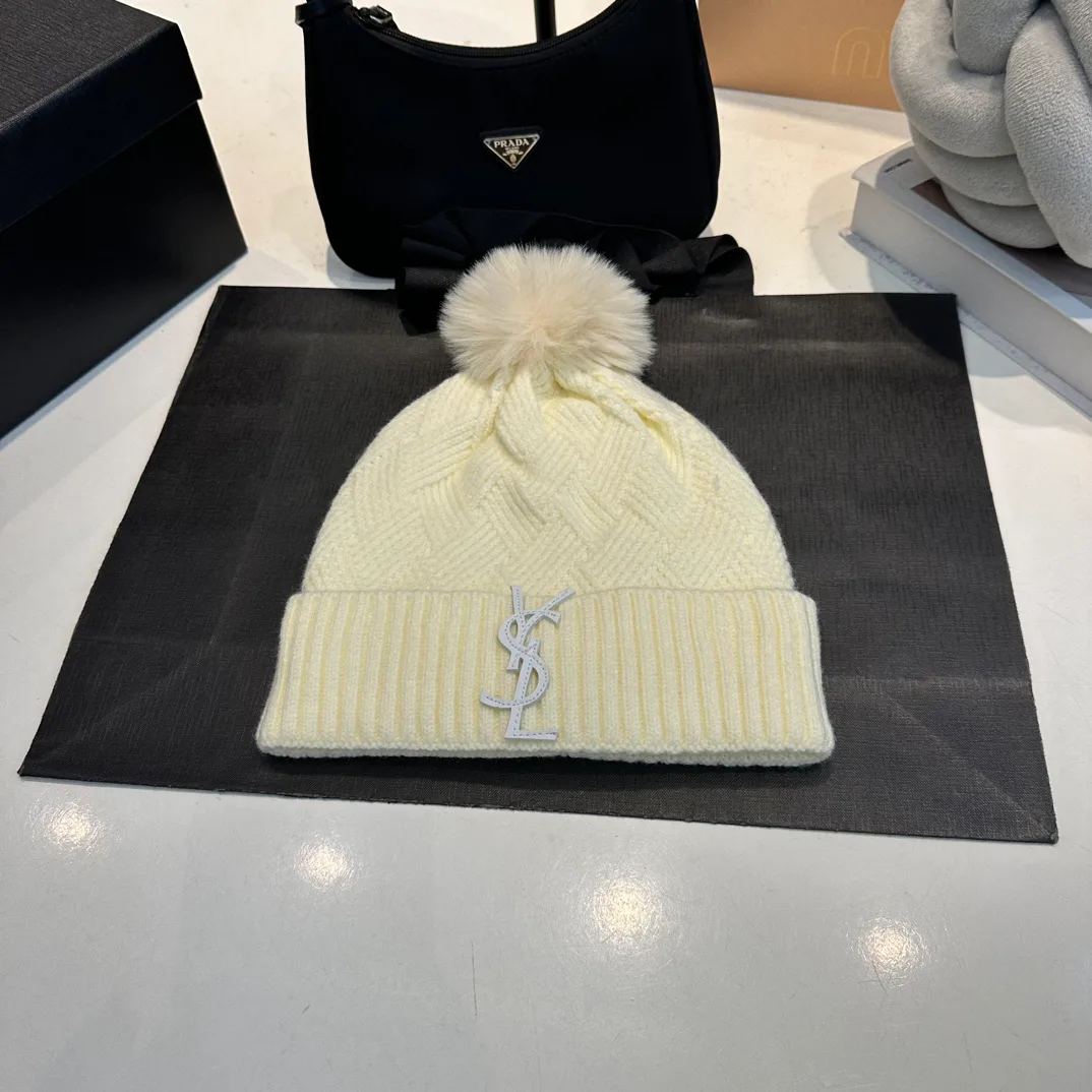 Головные Уборы Saint Laurent 420601