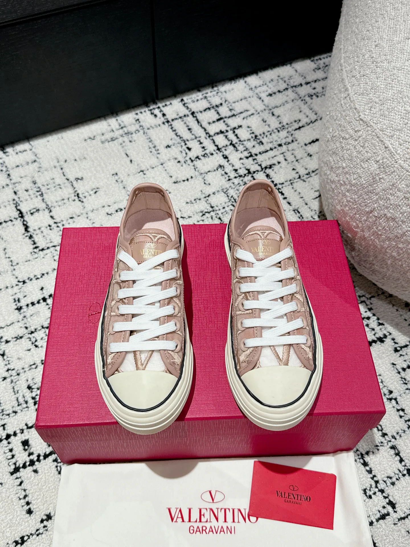 Кроссовки Женские Valentino 11621707
