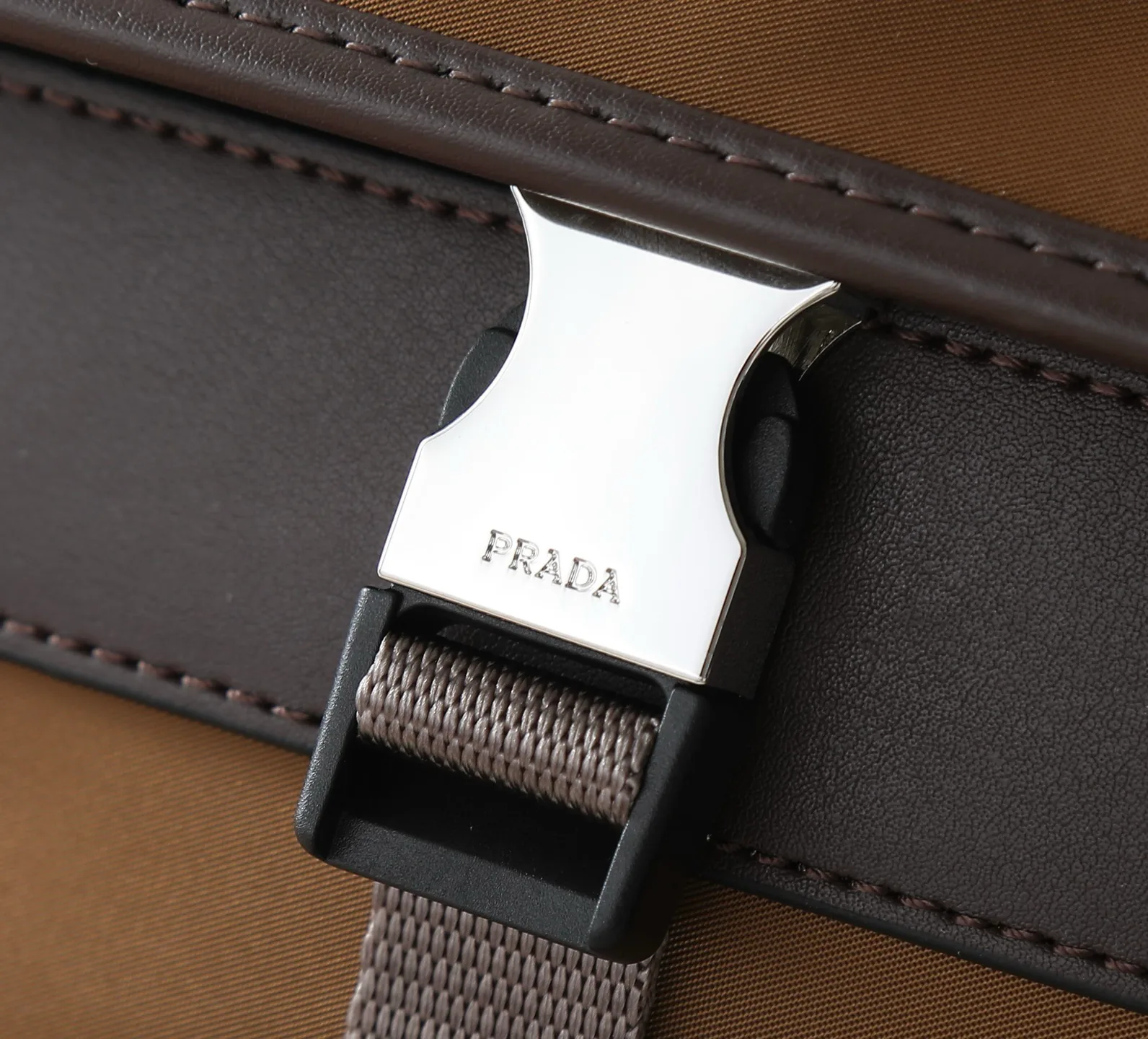 Сумки На Ремне Женские Prada 12757371