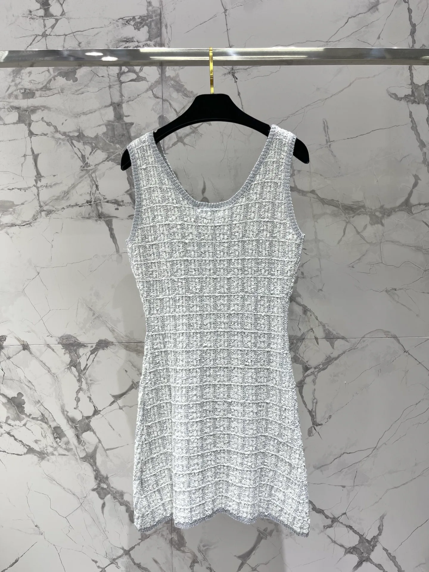 Платья Женские Chanel 13241102