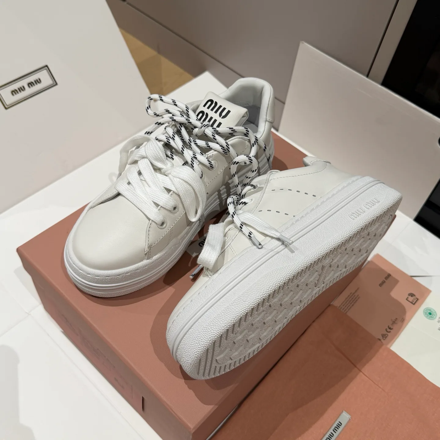 Кроссовки Женские Miu Miu 18121455