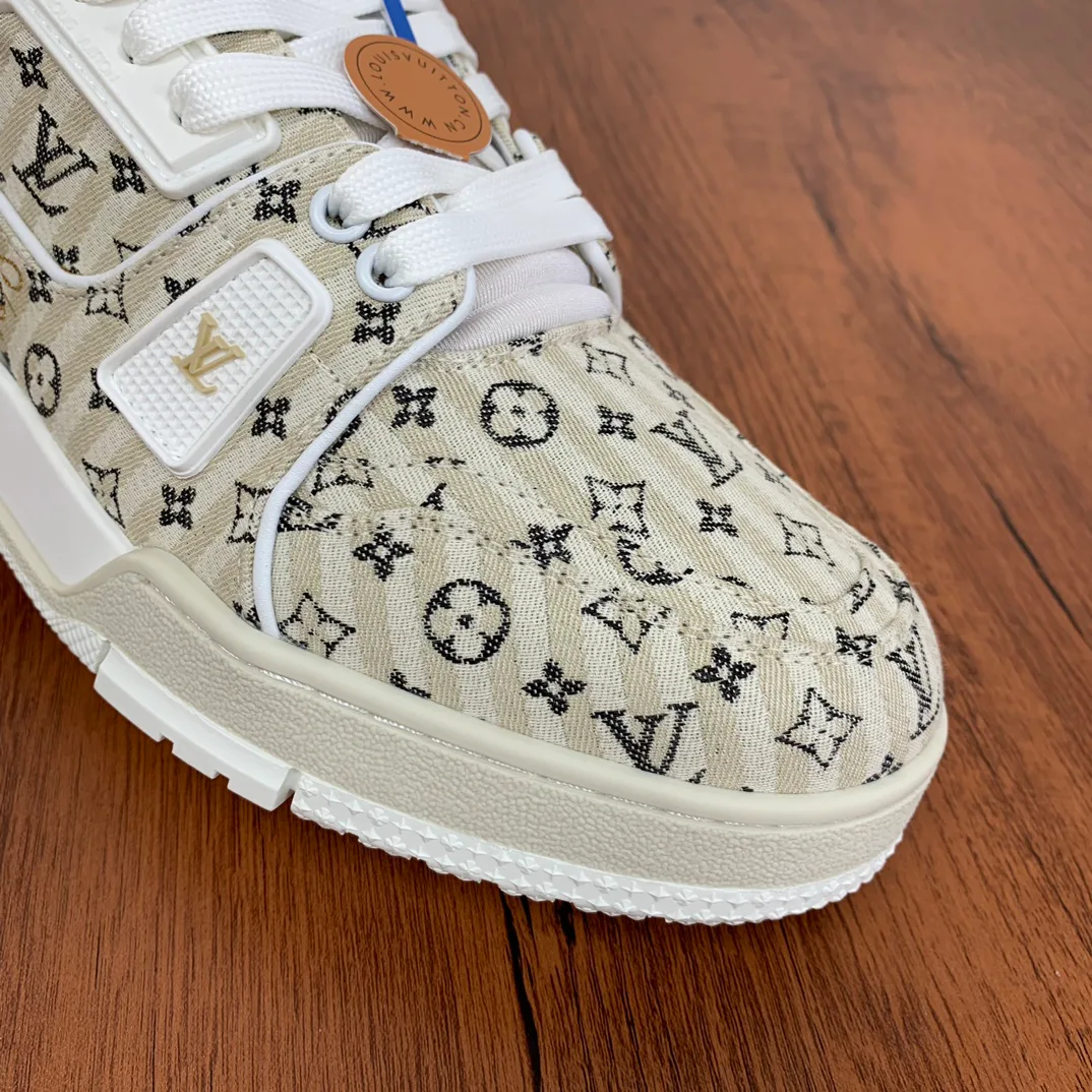 Кроссовки Женские Louis Vuitton 9814263