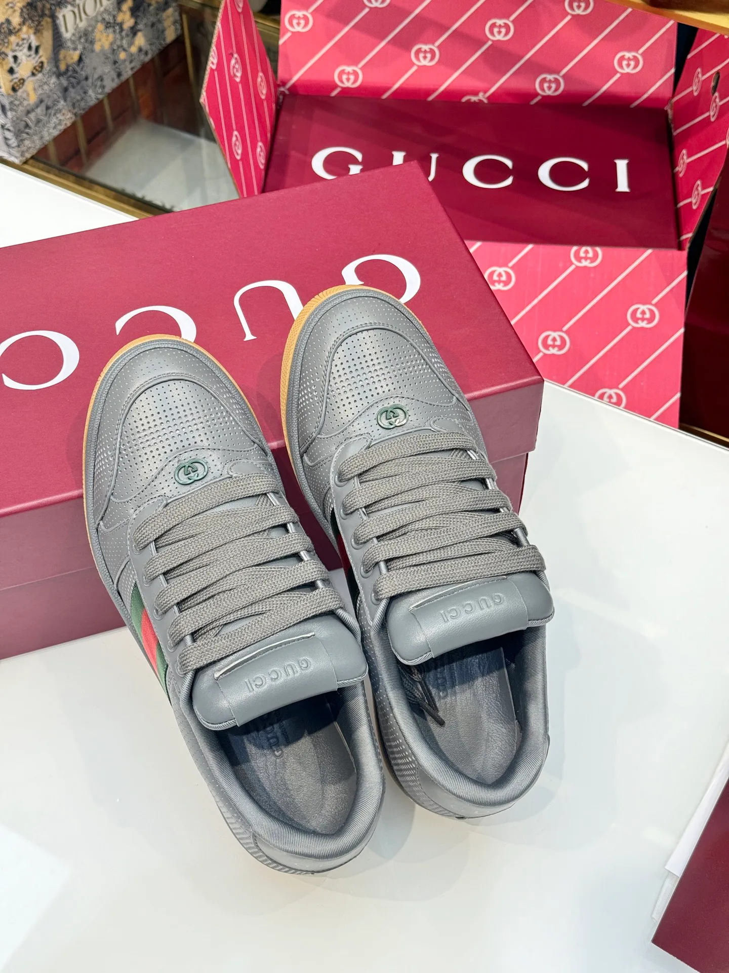 Кроссовки Женские Gucci 17946875