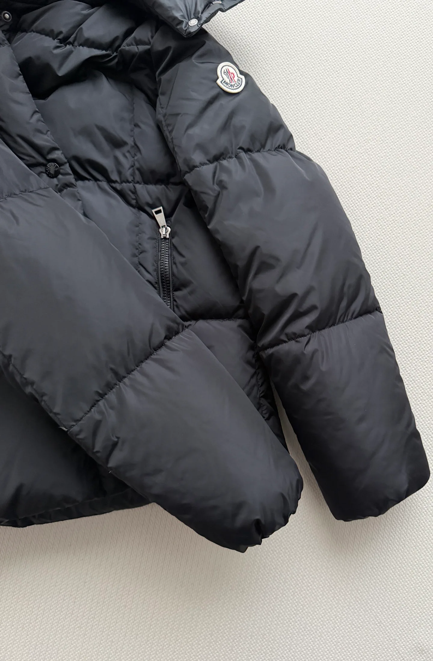 Куртки И Пуховики Женские Moncler 18769729
