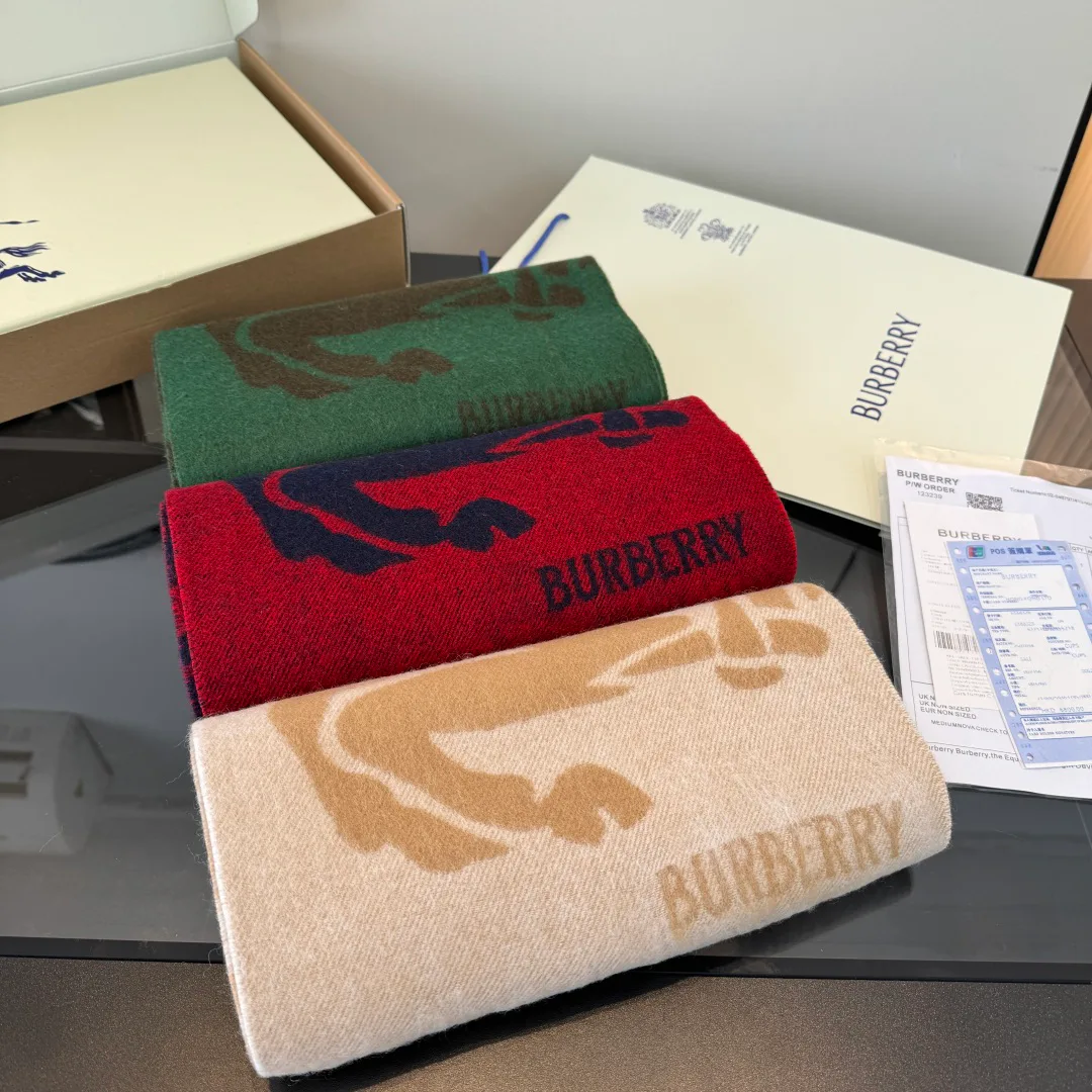 Шарфы Burberry 18627293