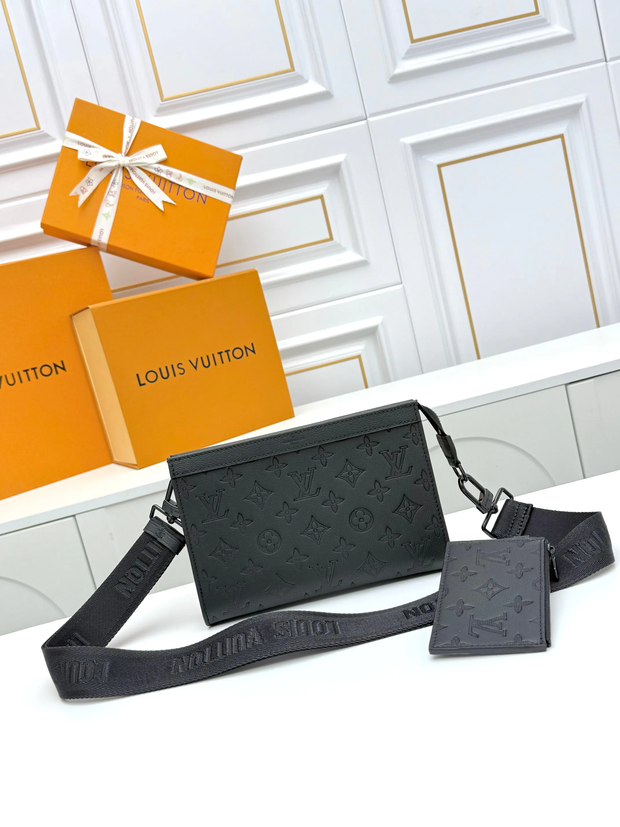 Сумки На Ремне Женские Louis Vuitton 17802502