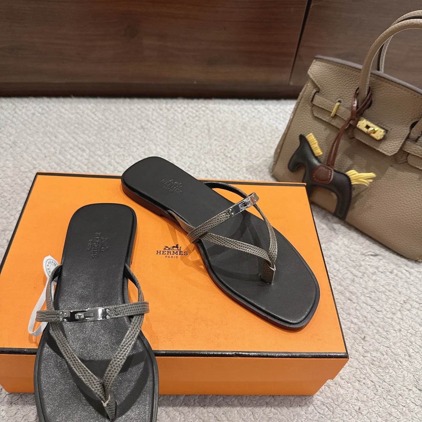 Шлепанцы Женские Hermes 17625094